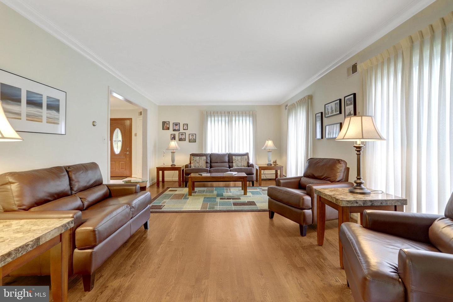 500 S LEXINGTON ST, ARLINGTON, Virginia 22204, 4 Bedrooms Bedrooms, ,3 BathroomsBathrooms,Residential,For sale,500 S LEXINGTON ST,VAAR2059388 MLS # VAAR2059388