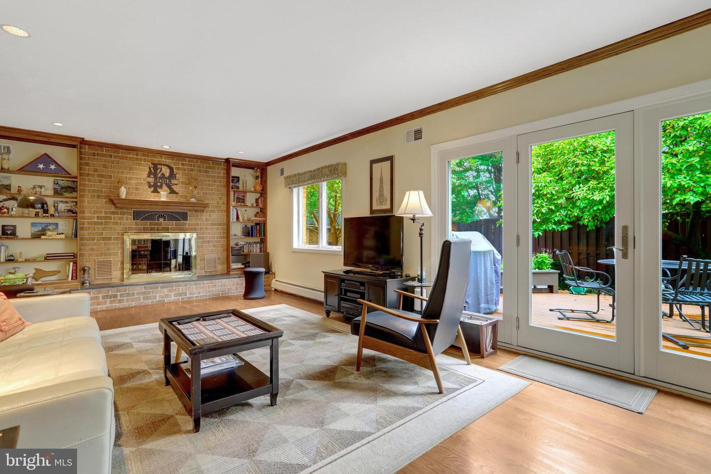 500 S LEXINGTON ST, ARLINGTON, Virginia 22204, 4 Bedrooms Bedrooms, ,3 BathroomsBathrooms,Residential,For sale,500 S LEXINGTON ST,VAAR2059388 MLS # VAAR2059388