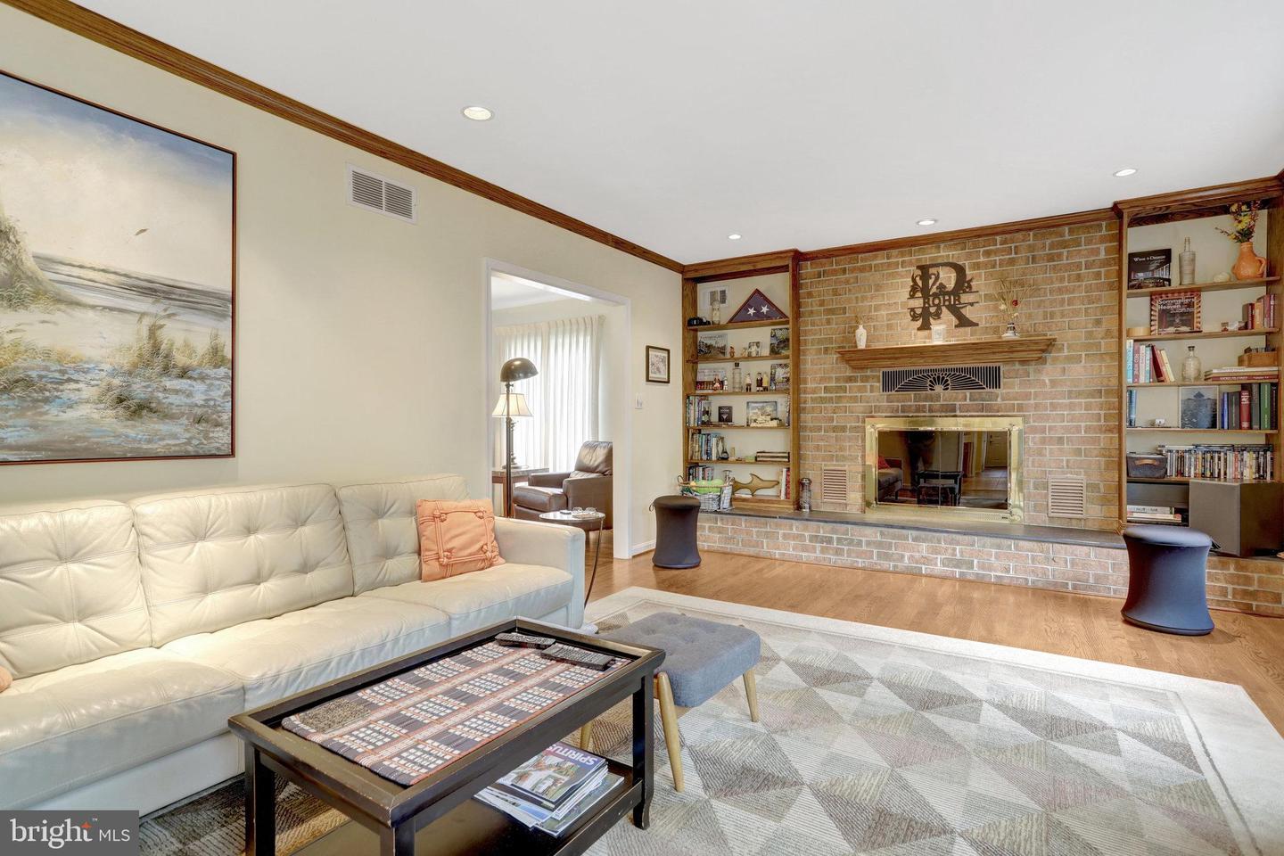 500 S LEXINGTON ST, ARLINGTON, Virginia 22204, 4 Bedrooms Bedrooms, ,3 BathroomsBathrooms,Residential,For sale,500 S LEXINGTON ST,VAAR2059388 MLS # VAAR2059388