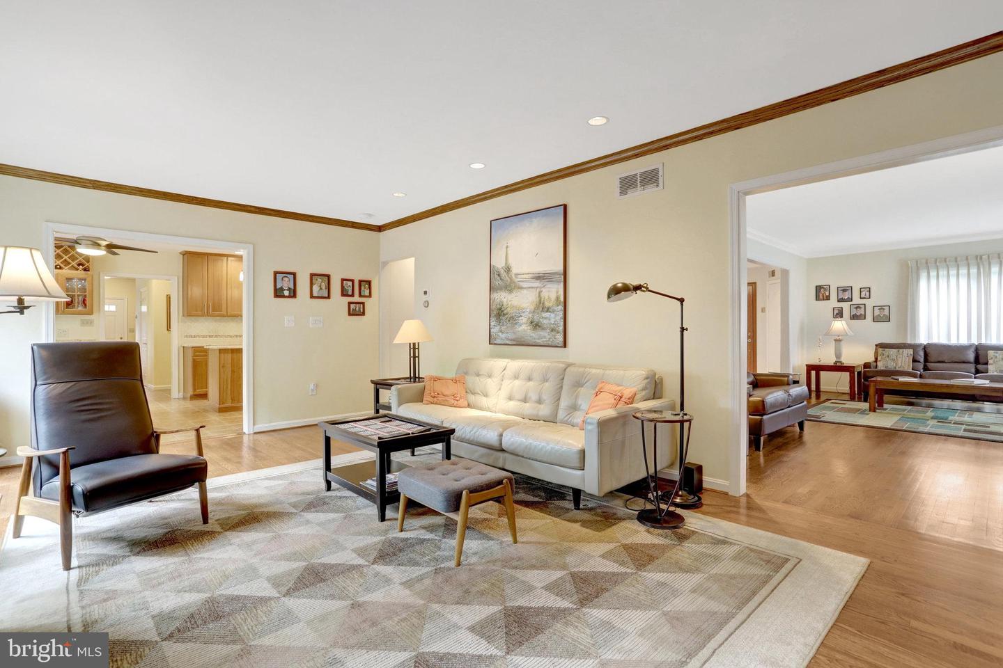 500 S LEXINGTON ST, ARLINGTON, Virginia 22204, 4 Bedrooms Bedrooms, ,3 BathroomsBathrooms,Residential,For sale,500 S LEXINGTON ST,VAAR2059388 MLS # VAAR2059388