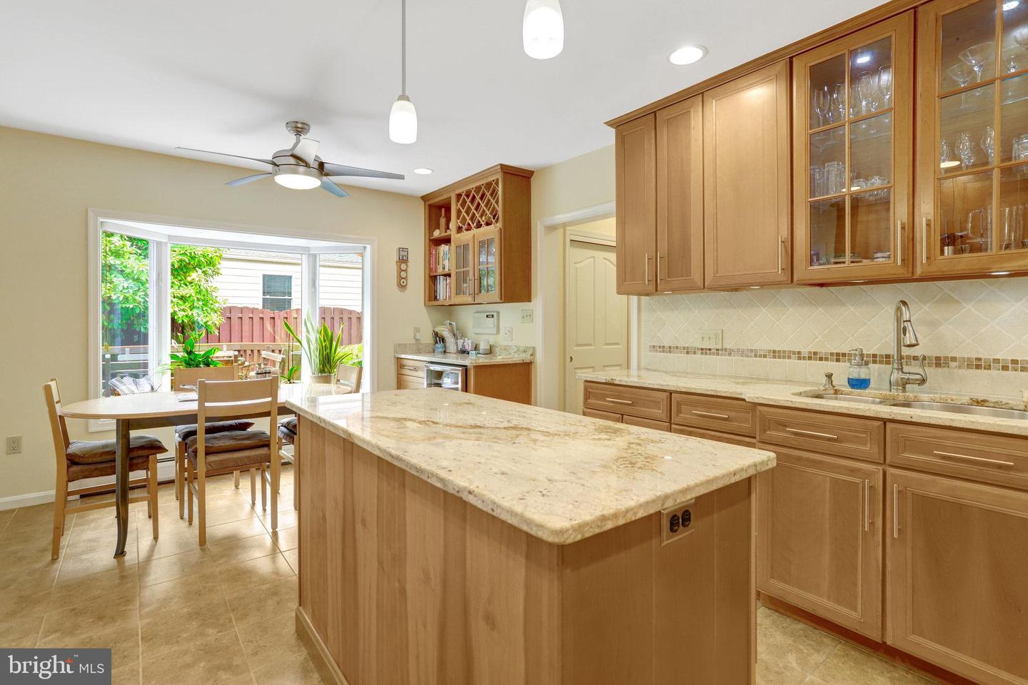 500 S LEXINGTON ST, ARLINGTON, Virginia 22204, 4 Bedrooms Bedrooms, ,3 BathroomsBathrooms,Residential,For sale,500 S LEXINGTON ST,VAAR2059388 MLS # VAAR2059388