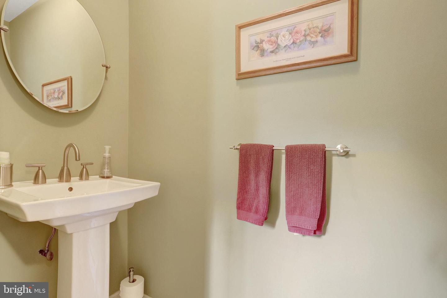 500 S LEXINGTON ST, ARLINGTON, Virginia 22204, 4 Bedrooms Bedrooms, ,3 BathroomsBathrooms,Residential,For sale,500 S LEXINGTON ST,VAAR2059388 MLS # VAAR2059388