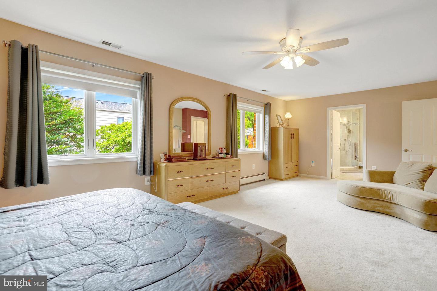 500 S LEXINGTON ST, ARLINGTON, Virginia 22204, 4 Bedrooms Bedrooms, ,3 BathroomsBathrooms,Residential,For sale,500 S LEXINGTON ST,VAAR2059388 MLS # VAAR2059388