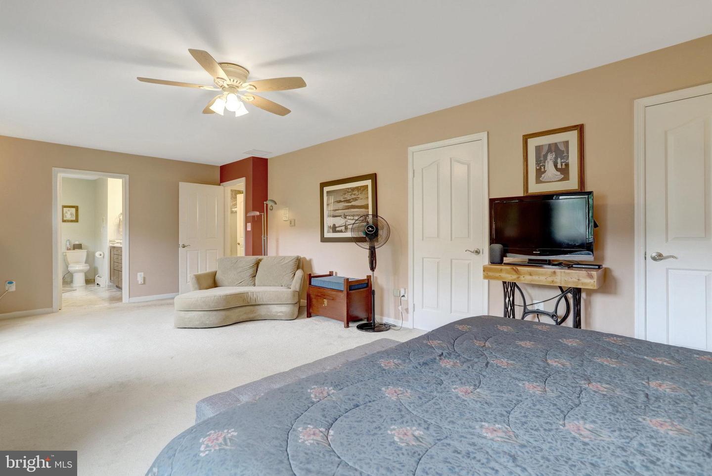 500 S LEXINGTON ST, ARLINGTON, Virginia 22204, 4 Bedrooms Bedrooms, ,3 BathroomsBathrooms,Residential,For sale,500 S LEXINGTON ST,VAAR2059388 MLS # VAAR2059388
