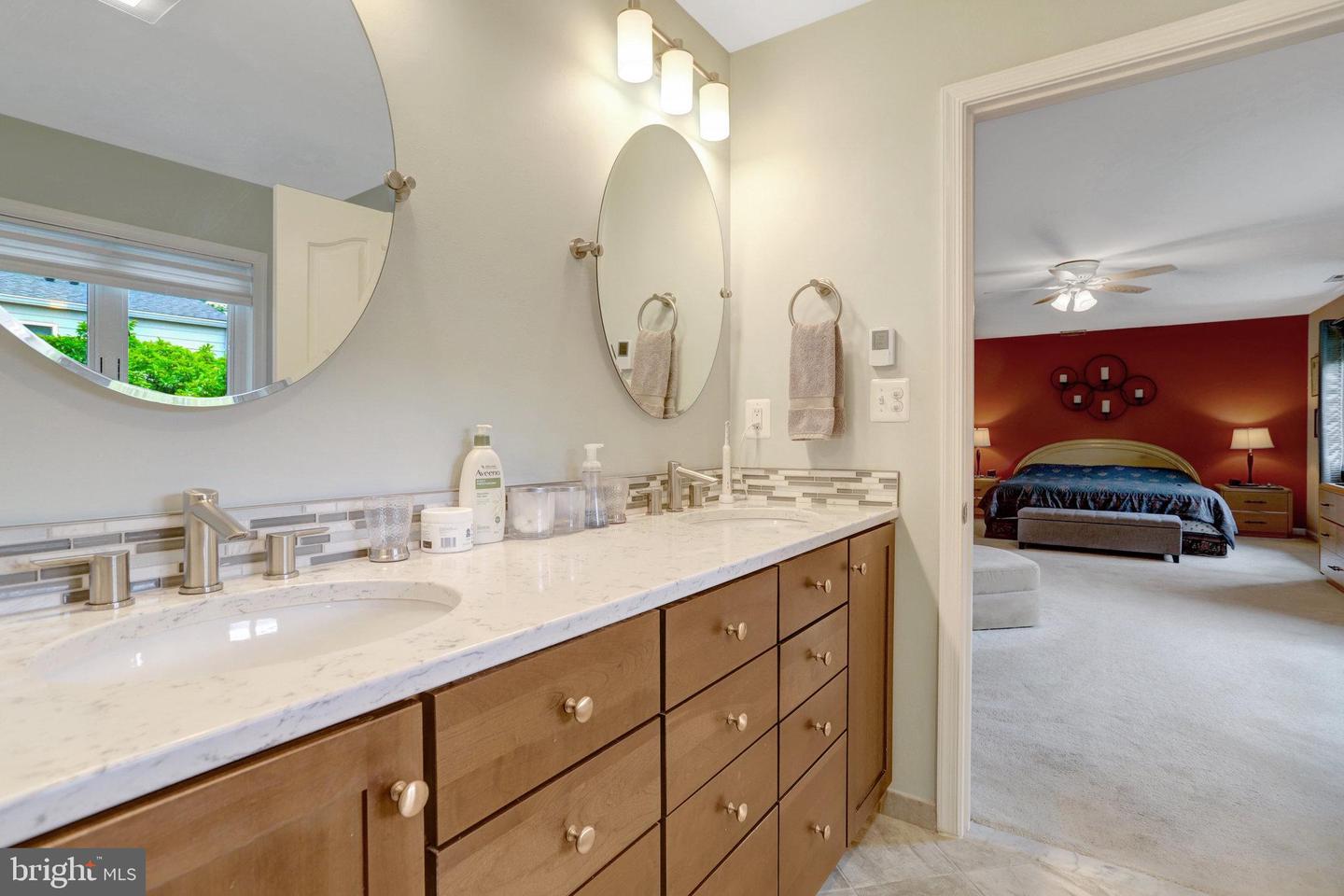 500 S LEXINGTON ST, ARLINGTON, Virginia 22204, 4 Bedrooms Bedrooms, ,3 BathroomsBathrooms,Residential,For sale,500 S LEXINGTON ST,VAAR2059388 MLS # VAAR2059388