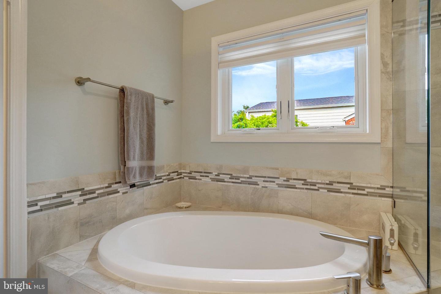 500 S LEXINGTON ST, ARLINGTON, Virginia 22204, 4 Bedrooms Bedrooms, ,3 BathroomsBathrooms,Residential,For sale,500 S LEXINGTON ST,VAAR2059388 MLS # VAAR2059388