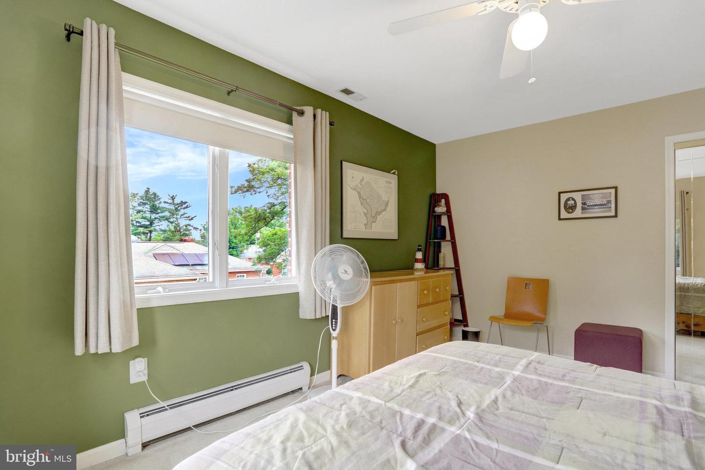 500 S LEXINGTON ST, ARLINGTON, Virginia 22204, 4 Bedrooms Bedrooms, ,3 BathroomsBathrooms,Residential,For sale,500 S LEXINGTON ST,VAAR2059388 MLS # VAAR2059388