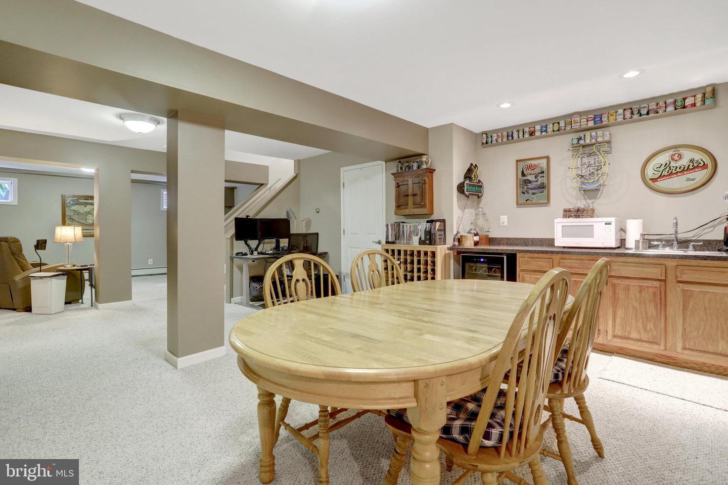500 S LEXINGTON ST, ARLINGTON, Virginia 22204, 4 Bedrooms Bedrooms, ,3 BathroomsBathrooms,Residential,For sale,500 S LEXINGTON ST,VAAR2059388 MLS # VAAR2059388