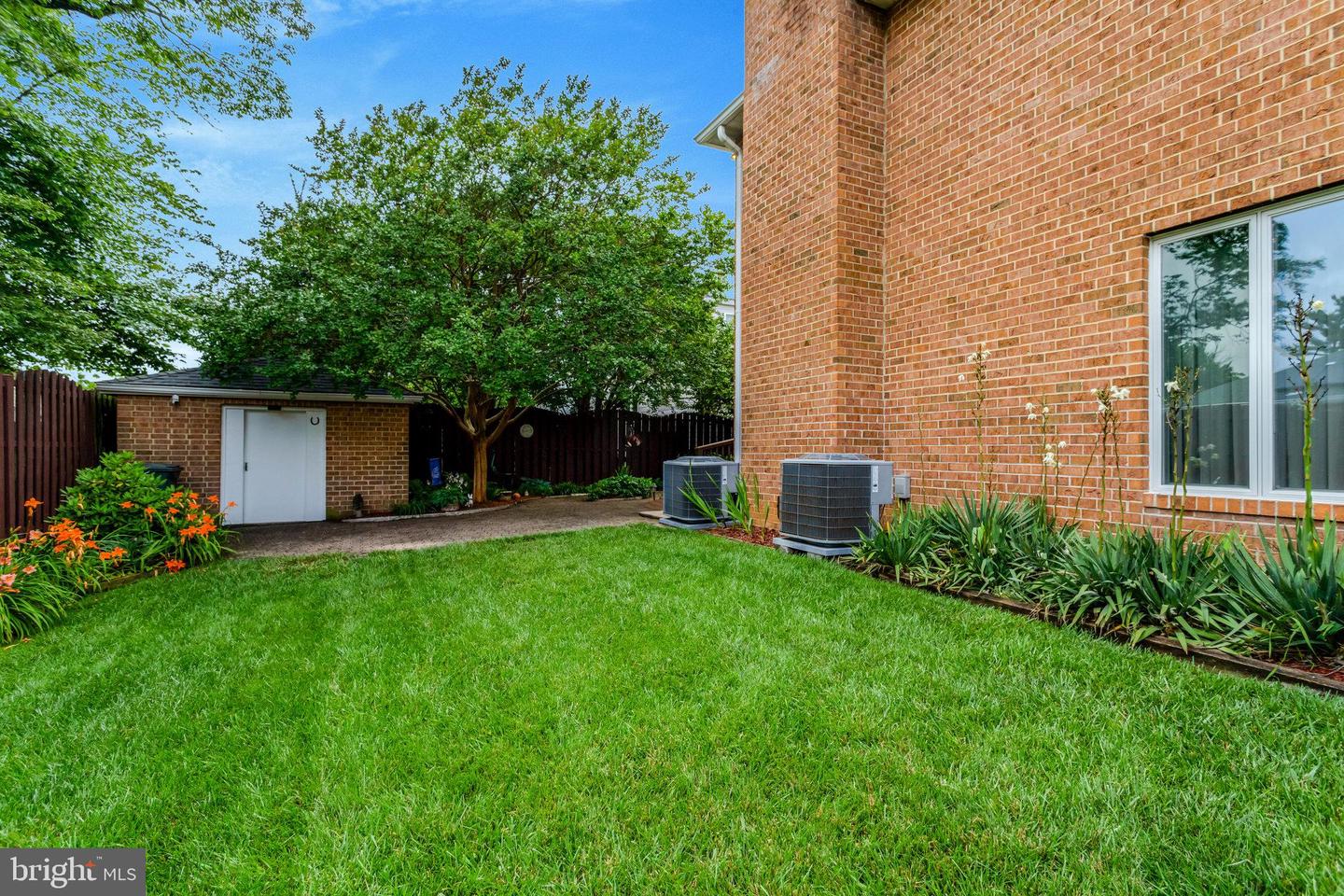500 S LEXINGTON ST, ARLINGTON, Virginia 22204, 4 Bedrooms Bedrooms, ,3 BathroomsBathrooms,Residential,For sale,500 S LEXINGTON ST,VAAR2059388 MLS # VAAR2059388
