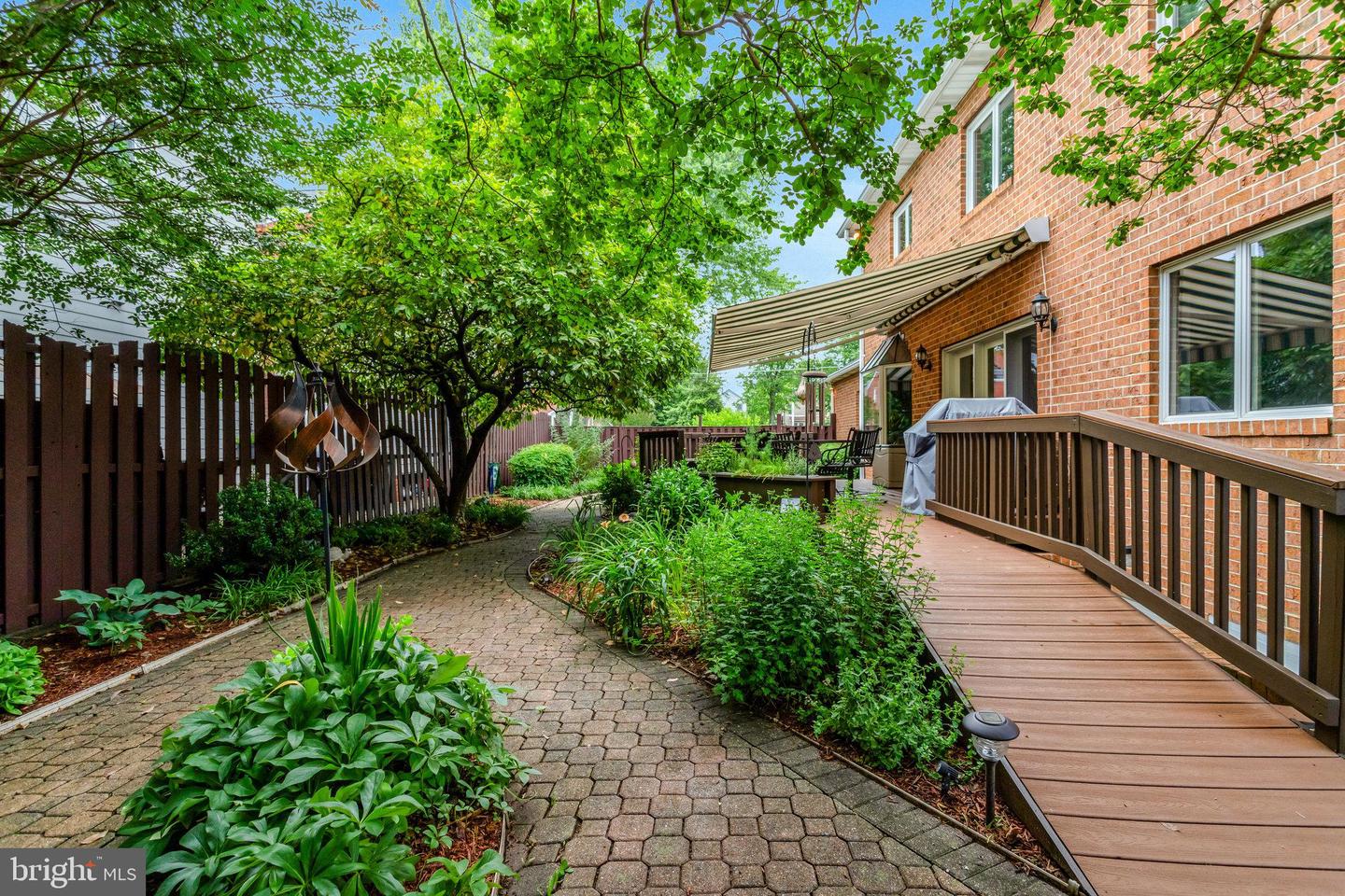 500 S LEXINGTON ST, ARLINGTON, Virginia 22204, 4 Bedrooms Bedrooms, ,3 BathroomsBathrooms,Residential,For sale,500 S LEXINGTON ST,VAAR2059388 MLS # VAAR2059388