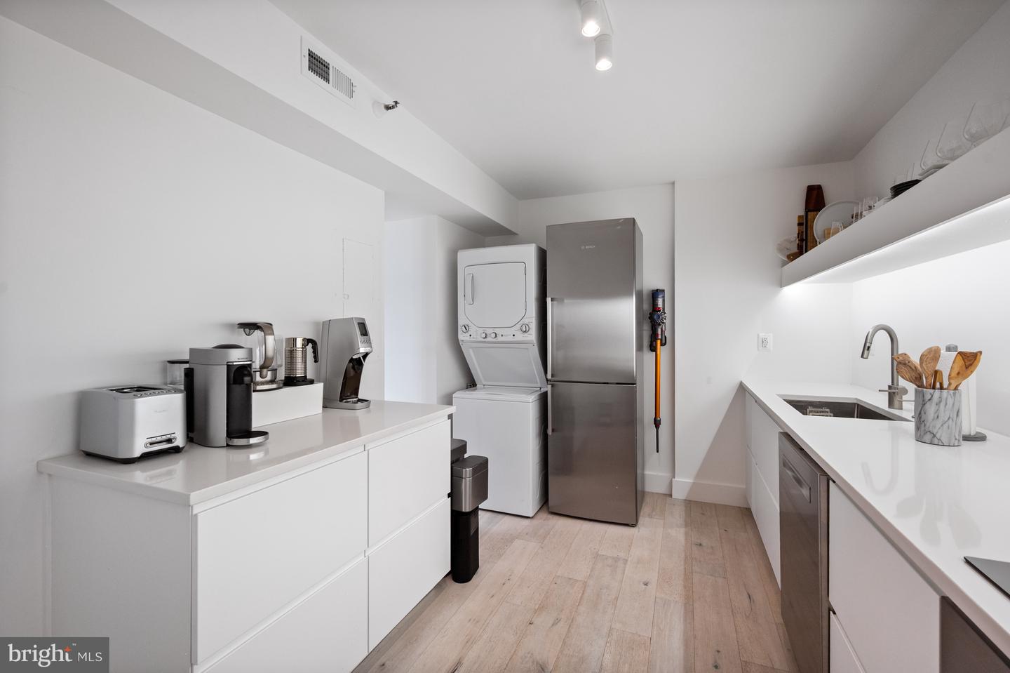 1600 N OAK ST #517, ARLINGTON, Virginia 22209, 2 Bedrooms Bedrooms, ,2 BathroomsBathrooms,Residential,For sale,1600 N OAK ST #517,VAAR2059390 MLS # VAAR2059390