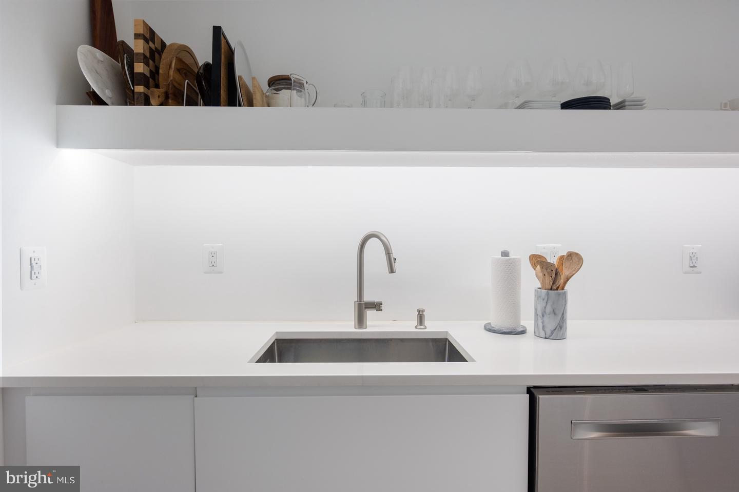 1600 N OAK ST #517, ARLINGTON, Virginia 22209, 2 Bedrooms Bedrooms, ,2 BathroomsBathrooms,Residential,For sale,1600 N OAK ST #517,VAAR2059390 MLS # VAAR2059390