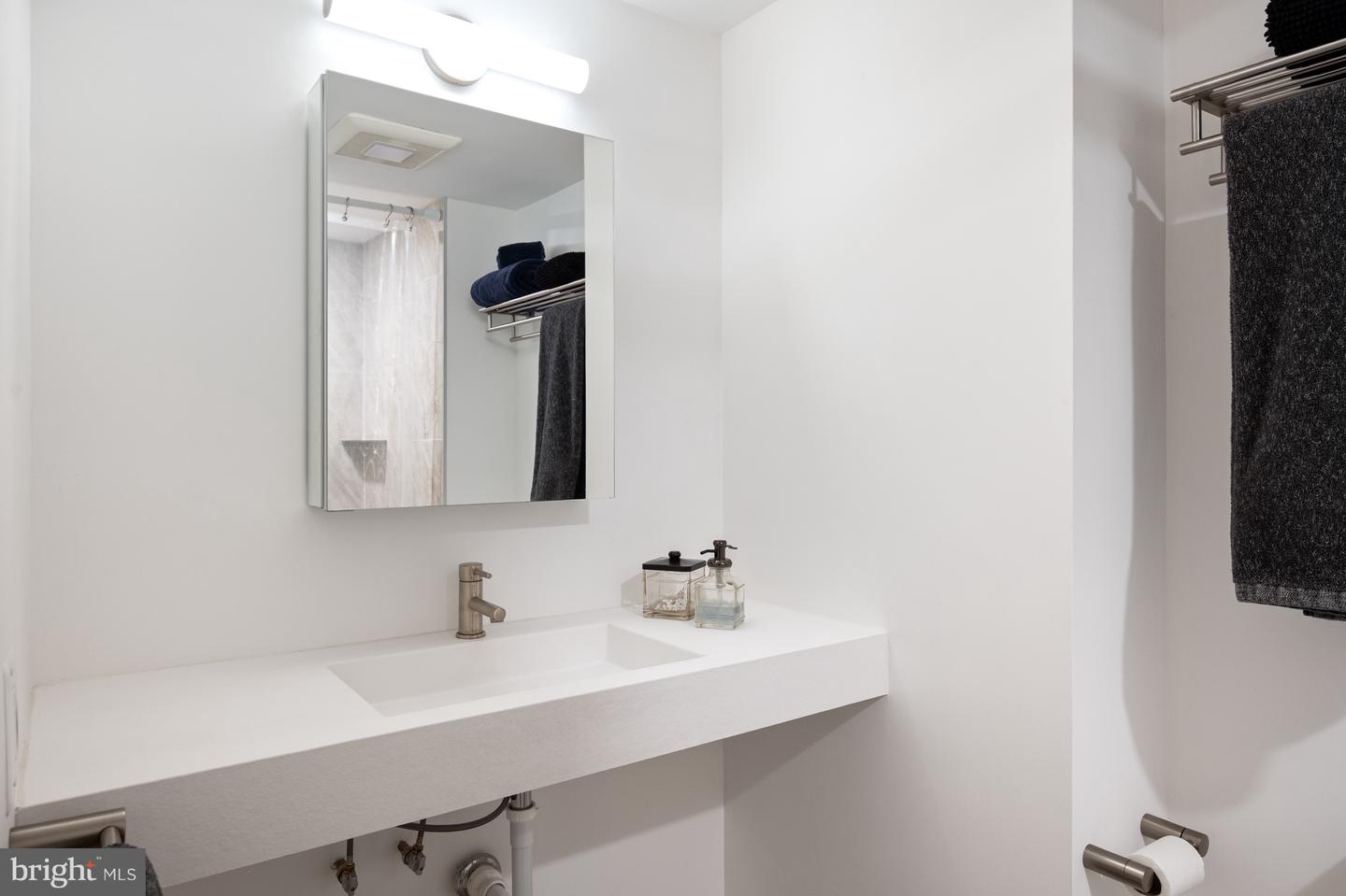 1600 N OAK ST #517, ARLINGTON, Virginia 22209, 2 Bedrooms Bedrooms, ,2 BathroomsBathrooms,Residential,For sale,1600 N OAK ST #517,VAAR2059390 MLS # VAAR2059390