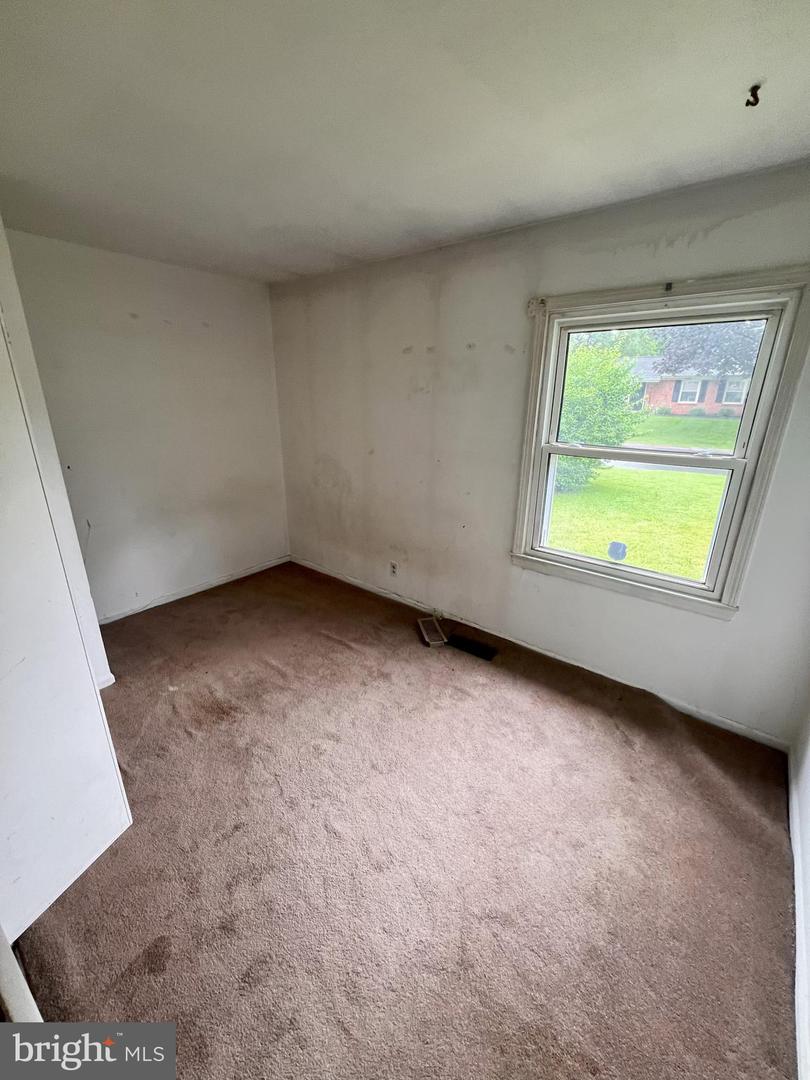 815 S CYPRESS CT, STERLING, Virginia 20164, 3 Bedrooms Bedrooms, ,1 BathroomBathrooms,Residential,For sale,815 S CYPRESS CT,VALO2099880 MLS # VALO2099880