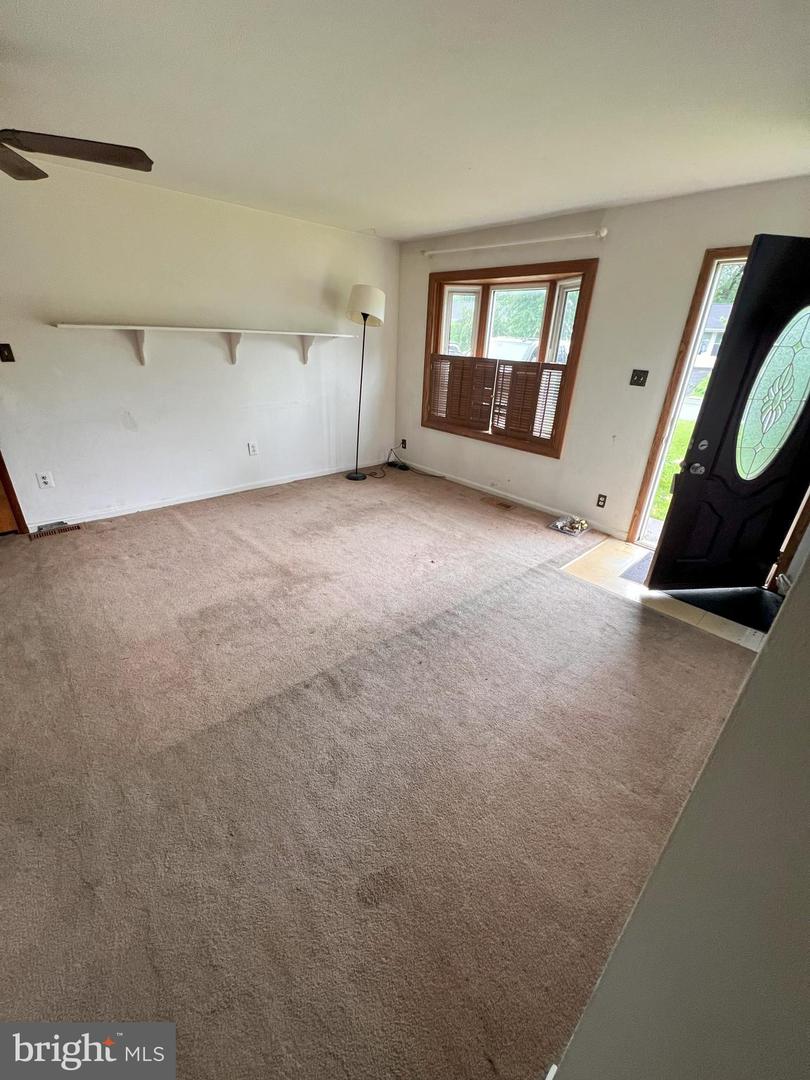 815 S CYPRESS CT, STERLING, Virginia 20164, 3 Bedrooms Bedrooms, ,1 BathroomBathrooms,Residential,For sale,815 S CYPRESS CT,VALO2099880 MLS # VALO2099880