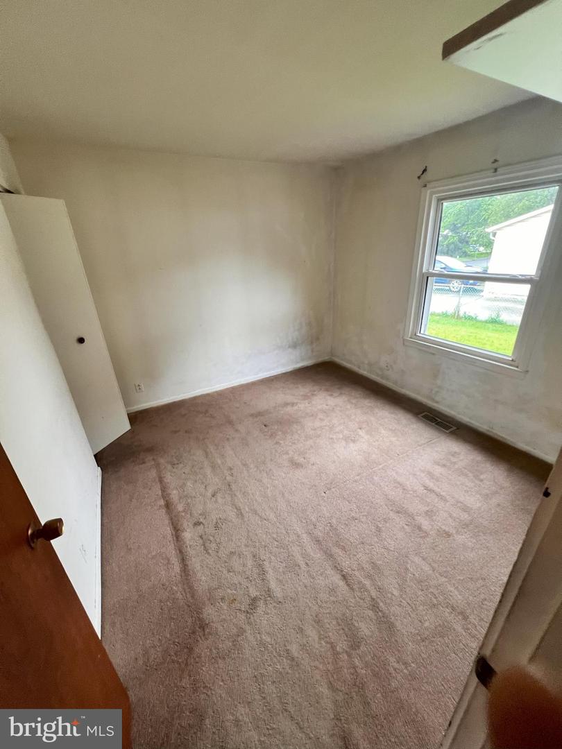 815 S CYPRESS CT, STERLING, Virginia 20164, 3 Bedrooms Bedrooms, ,1 BathroomBathrooms,Residential,For sale,815 S CYPRESS CT,VALO2099880 MLS # VALO2099880