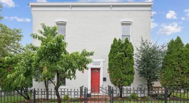1200 6TH ST NE, WASHINGTON, District Of Columbia 20002, 3 Bedrooms Bedrooms, ,2 BathroomsBathrooms,Residential,For sale,1200 6TH ST NE,DCDC2206370 MLS # DCDC2206370