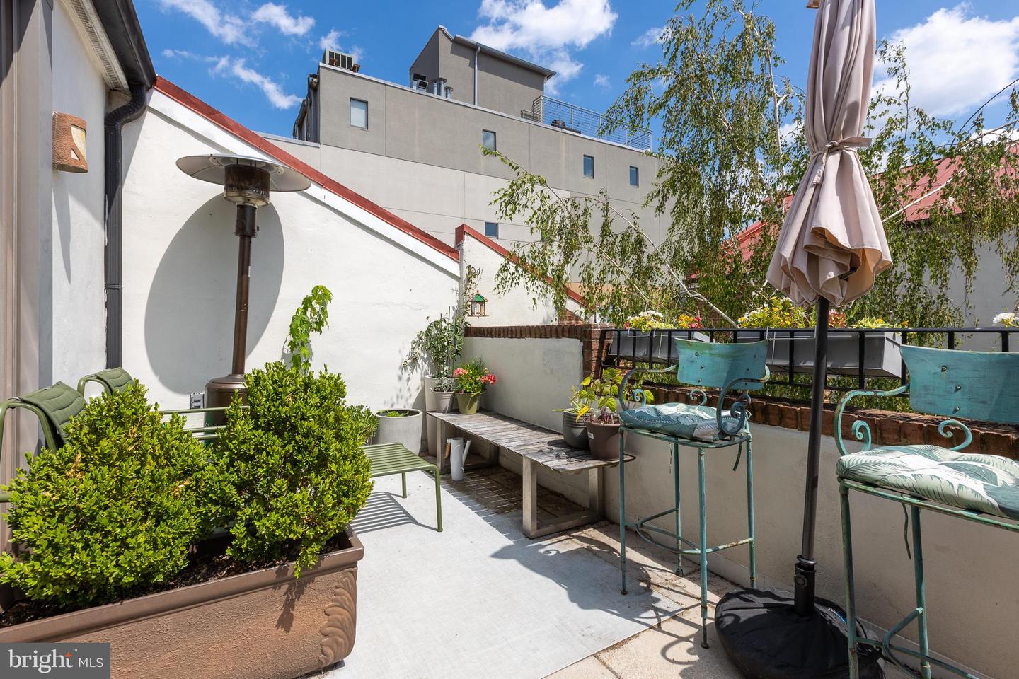 1823 BELMONT RD NW #D, WASHINGTON, District Of Columbia 20009, 3 Bedrooms Bedrooms, ,2 BathroomsBathrooms,Residential,For sale,1823 BELMONT RD NW #D,DCDC2206412 MLS # DCDC2206412