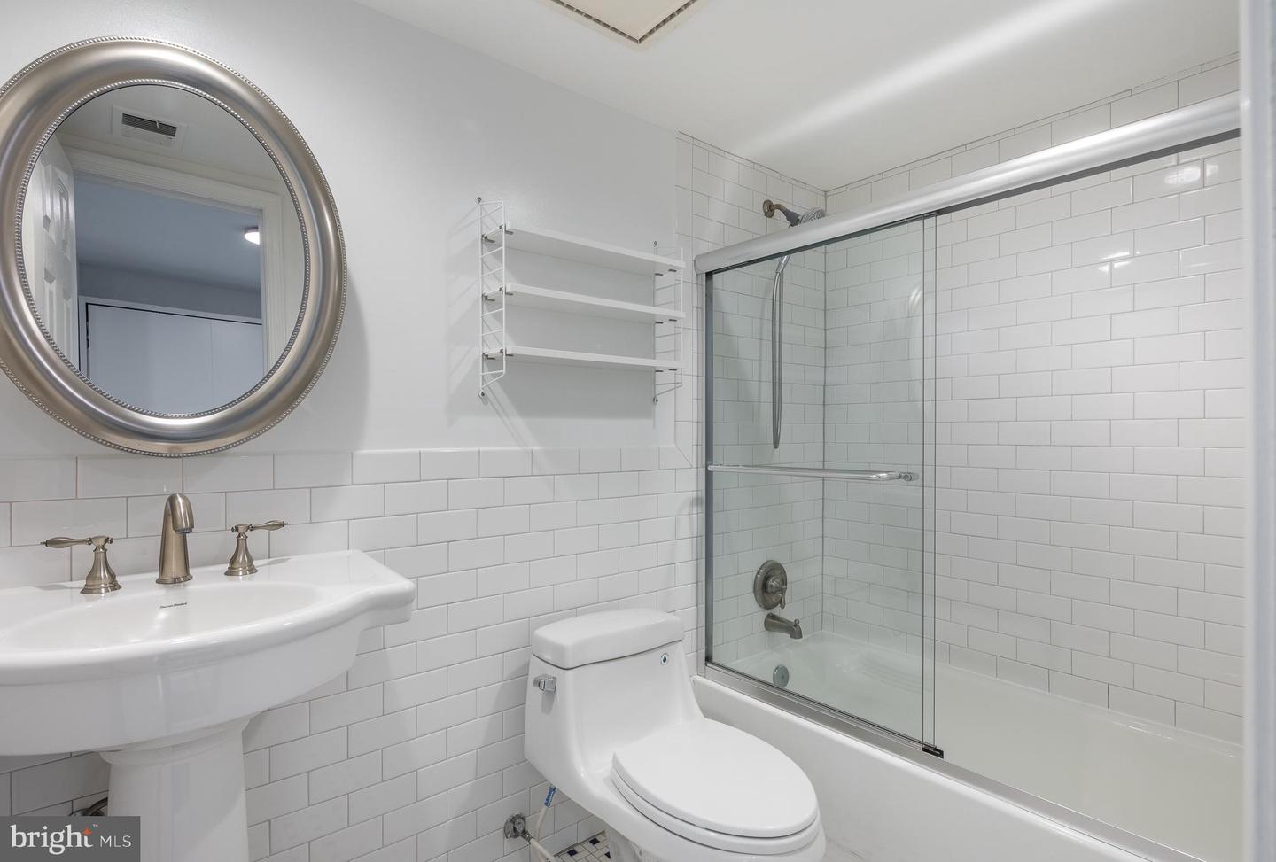 1823 BELMONT RD NW #D, WASHINGTON, District Of Columbia 20009, 3 Bedrooms Bedrooms, ,2 BathroomsBathrooms,Residential,For sale,1823 BELMONT RD NW #D,DCDC2206412 MLS # DCDC2206412