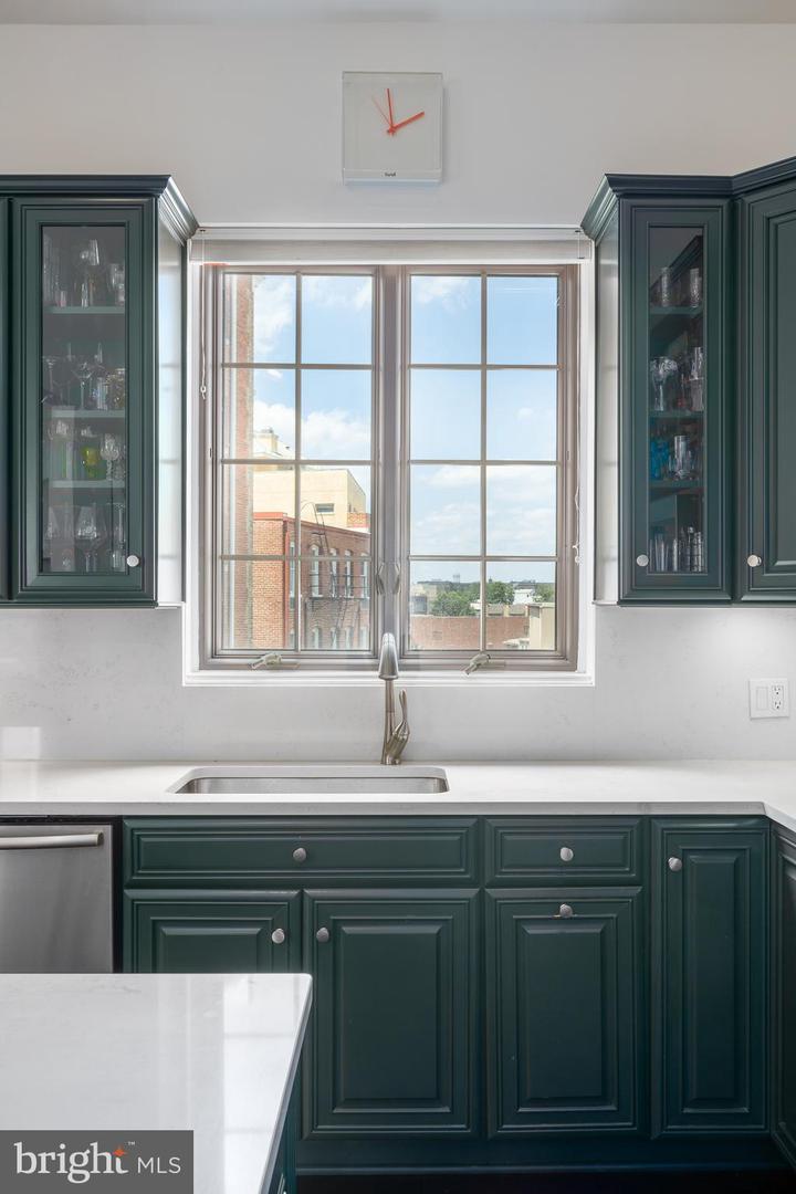 1823 BELMONT RD NW #D, WASHINGTON, District Of Columbia 20009, 3 Bedrooms Bedrooms, ,2 BathroomsBathrooms,Residential,For sale,1823 BELMONT RD NW #D,DCDC2206412 MLS # DCDC2206412