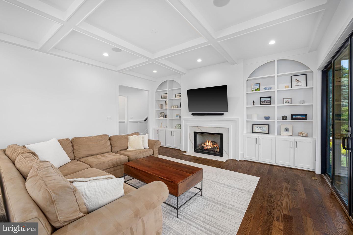 3433 N EDISON ST, ARLINGTON, Virginia 22207, 6 Bedrooms Bedrooms, ,6 BathroomsBathrooms,Residential,For sale,3433 N EDISON ST,VAAR2059418 MLS # VAAR2059418