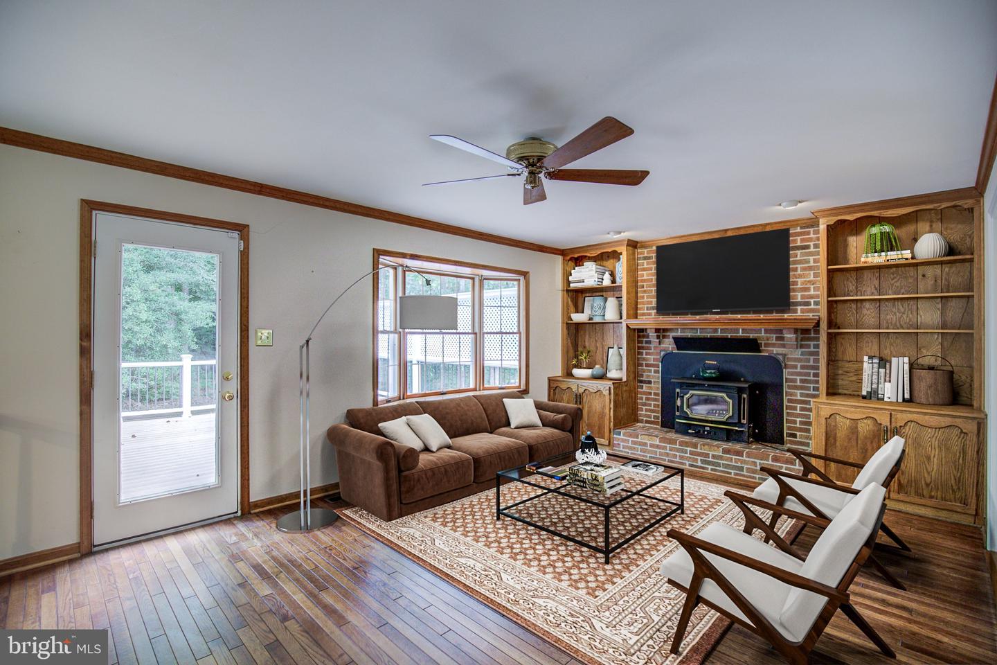9708 S PARK CIR, FAIRFAX STATION, Virginia 22039, 4 Bedrooms Bedrooms, ,2 BathroomsBathrooms,Residential,For sale,9708 S PARK CIR,VAFX2248656 MLS # VAFX2248656