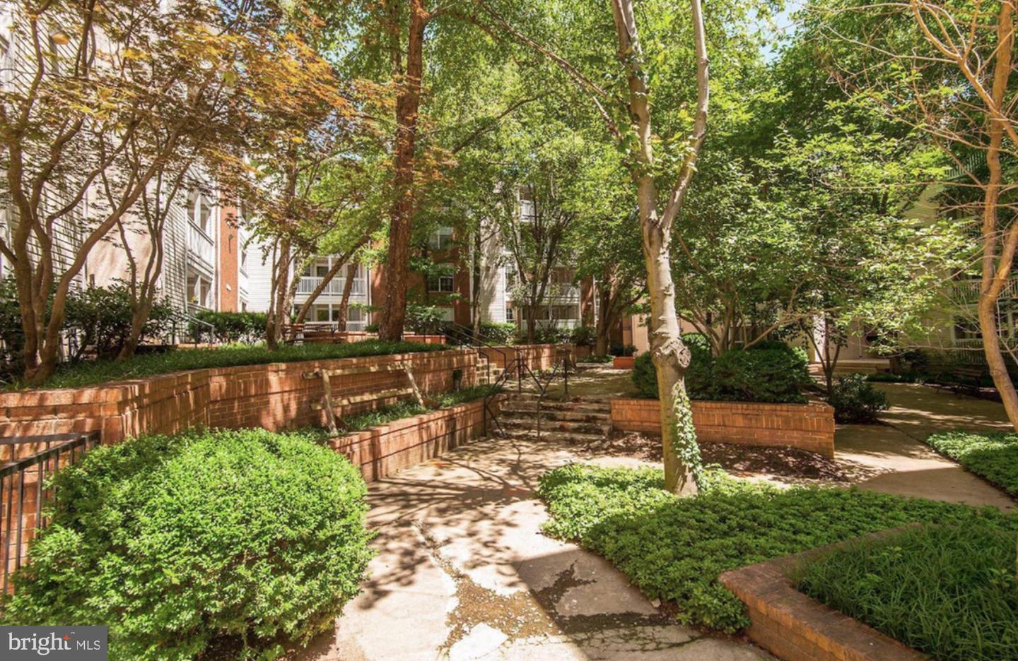 1504 LINCOLN WAY #118, MCLEAN, Virginia 22102, 2 Bedrooms Bedrooms, ,2 BathroomsBathrooms,Residential,For sale,1504 LINCOLN WAY #118,VAFX2248676 MLS # VAFX2248676