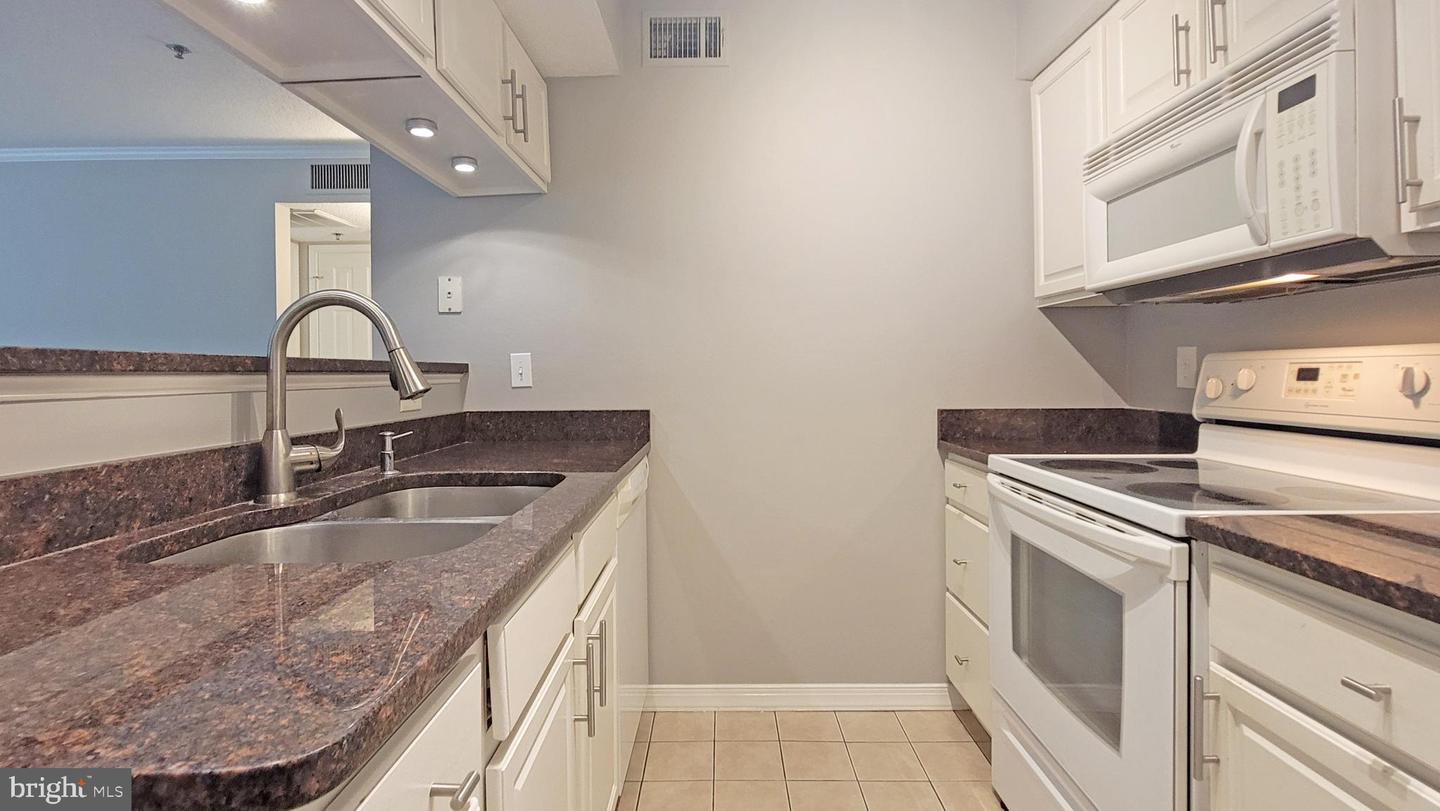 1504 LINCOLN WAY #118, MCLEAN, Virginia 22102, 2 Bedrooms Bedrooms, ,2 BathroomsBathrooms,Residential,For sale,1504 LINCOLN WAY #118,VAFX2248676 MLS # VAFX2248676