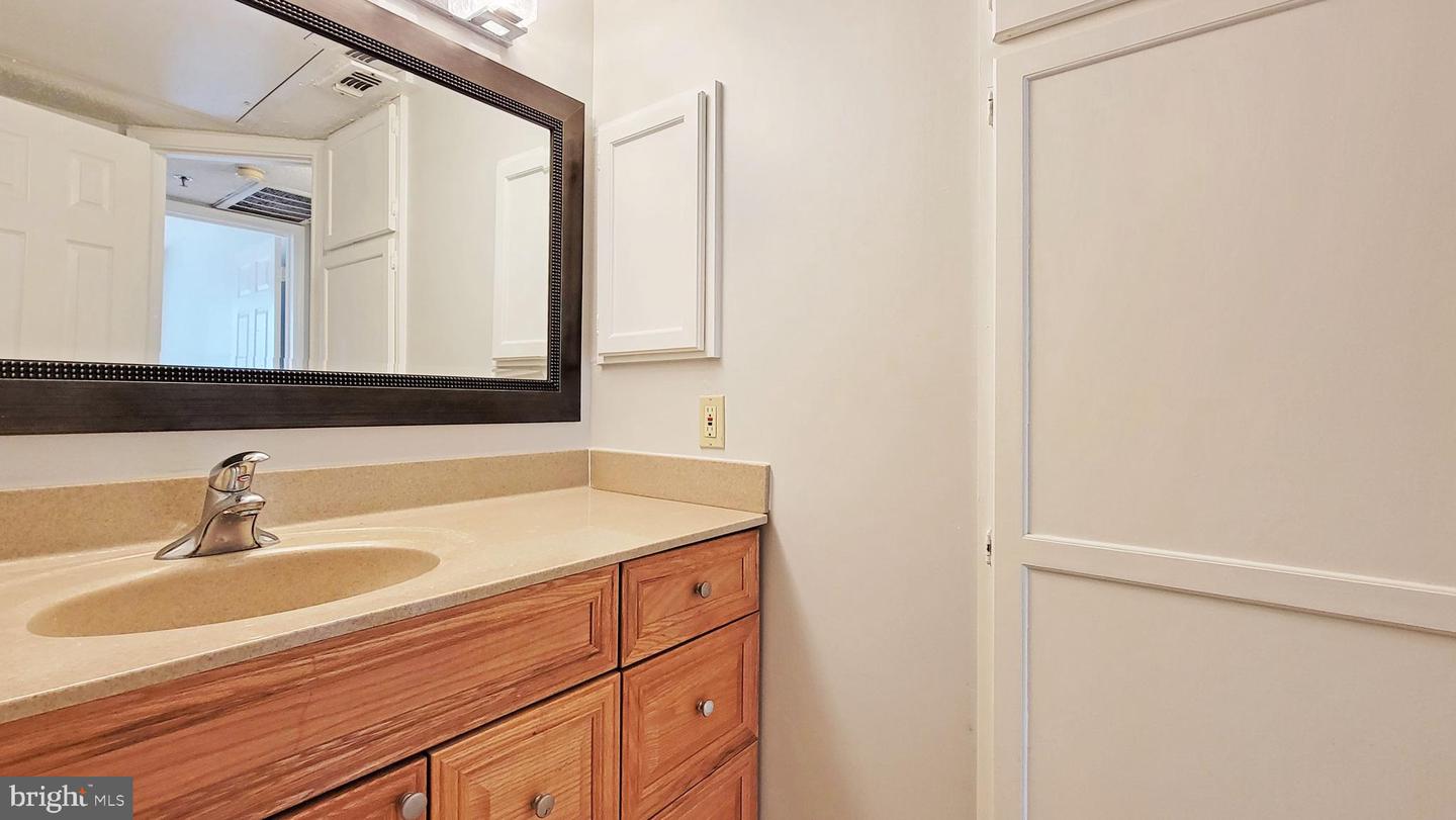 1504 LINCOLN WAY #118, MCLEAN, Virginia 22102, 2 Bedrooms Bedrooms, ,2 BathroomsBathrooms,Residential,For sale,1504 LINCOLN WAY #118,VAFX2248676 MLS # VAFX2248676