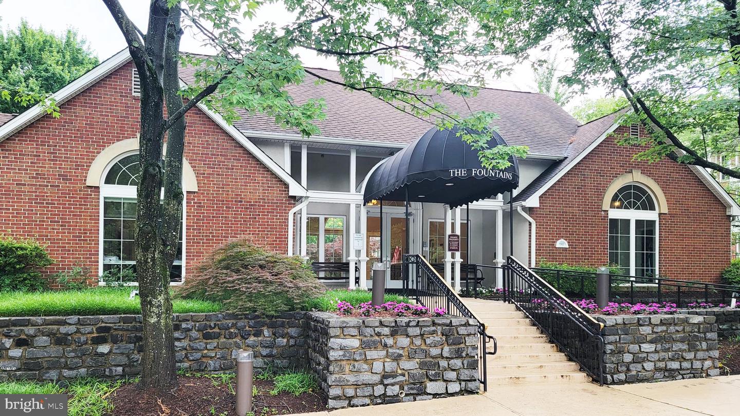 1504 LINCOLN WAY #118, MCLEAN, Virginia 22102, 2 Bedrooms Bedrooms, ,2 BathroomsBathrooms,Residential,For sale,1504 LINCOLN WAY #118,VAFX2248676 MLS # VAFX2248676