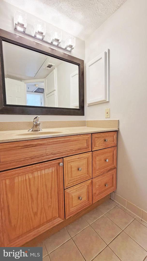 1504 LINCOLN WAY #118, MCLEAN, Virginia 22102, 2 Bedrooms Bedrooms, ,2 BathroomsBathrooms,Residential,For sale,1504 LINCOLN WAY #118,VAFX2248676 MLS # VAFX2248676