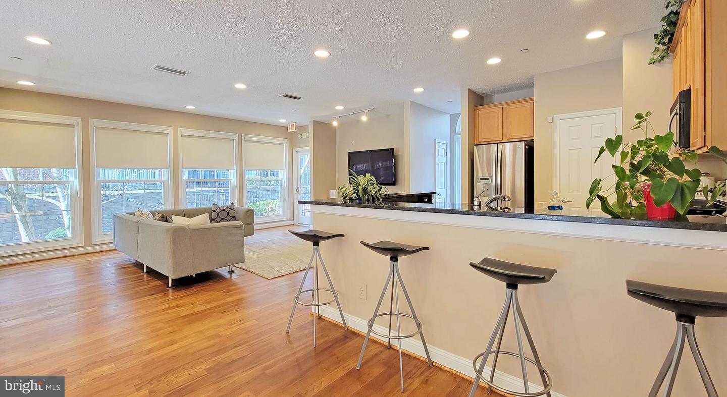 1504 LINCOLN WAY #118, MCLEAN, Virginia 22102, 2 Bedrooms Bedrooms, ,2 BathroomsBathrooms,Residential,For sale,1504 LINCOLN WAY #118,VAFX2248676 MLS # VAFX2248676