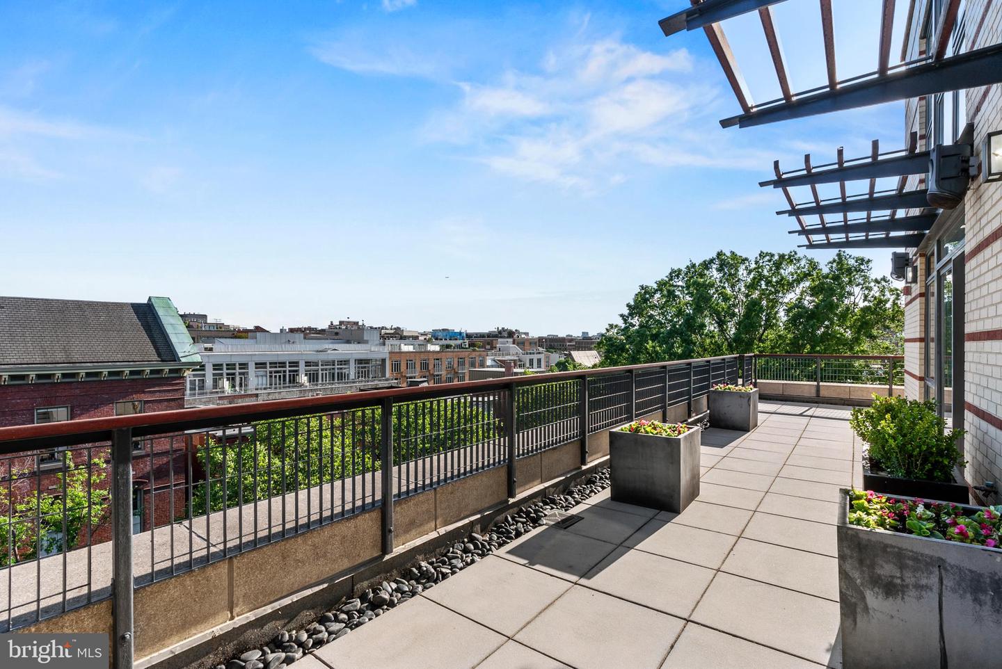 1401 Q ST NW #605, WASHINGTON, District Of Columbia 20009, 2 Bedrooms Bedrooms, ,2 BathroomsBathrooms,Residential,For sale,1401 Q ST NW #605,DCDC2206356 MLS # DCDC2206356