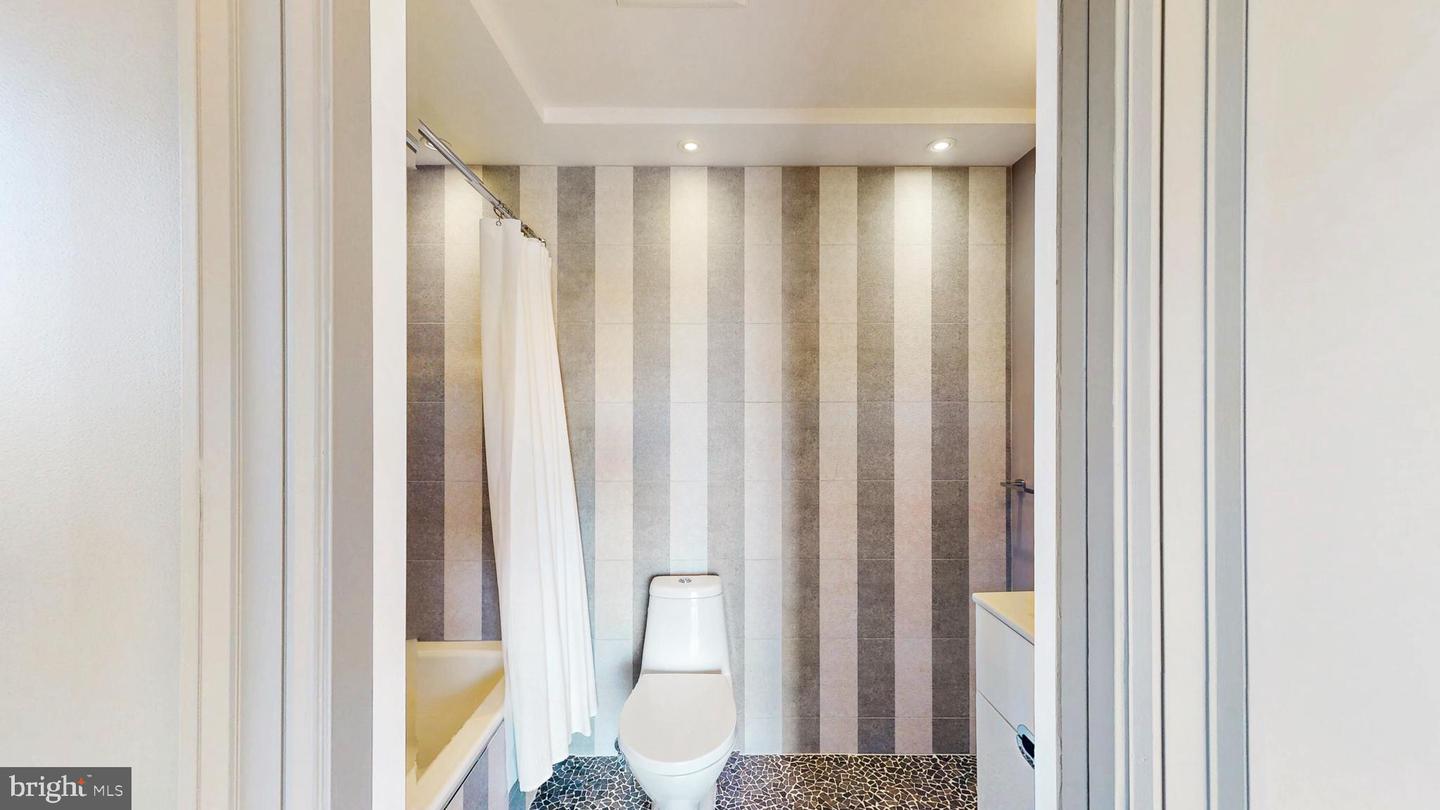 1401 Q ST NW #605, WASHINGTON, District Of Columbia 20009, 2 Bedrooms Bedrooms, ,2 BathroomsBathrooms,Residential,For sale,1401 Q ST NW #605,DCDC2206356 MLS # DCDC2206356