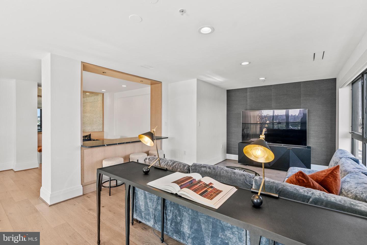 1401 Q ST NW #605, WASHINGTON, District Of Columbia 20009, 2 Bedrooms Bedrooms, ,2 BathroomsBathrooms,Residential,For sale,1401 Q ST NW #605,DCDC2206356 MLS # DCDC2206356