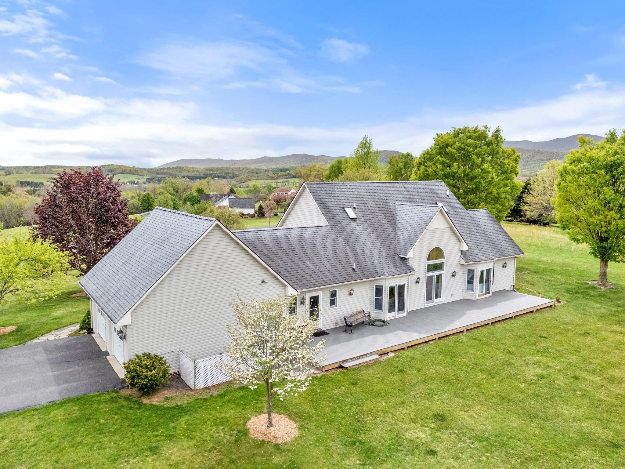 104 TALIAFERRO DR, CHURCHVILLE, Virginia 24421, 4 Bedrooms Bedrooms, ,3 BathroomsBathrooms,Residential,104 TALIAFERRO DR,663628 MLS # 663628