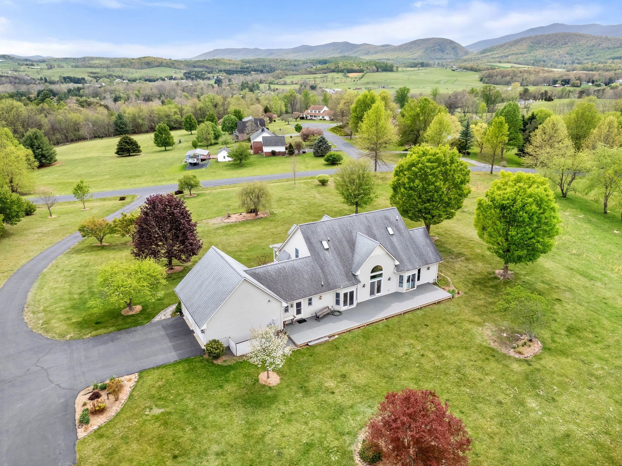 104 TALIAFERRO DR, CHURCHVILLE, Virginia 24421, 4 Bedrooms Bedrooms, ,3 BathroomsBathrooms,Residential,104 TALIAFERRO DR,663628 MLS # 663628