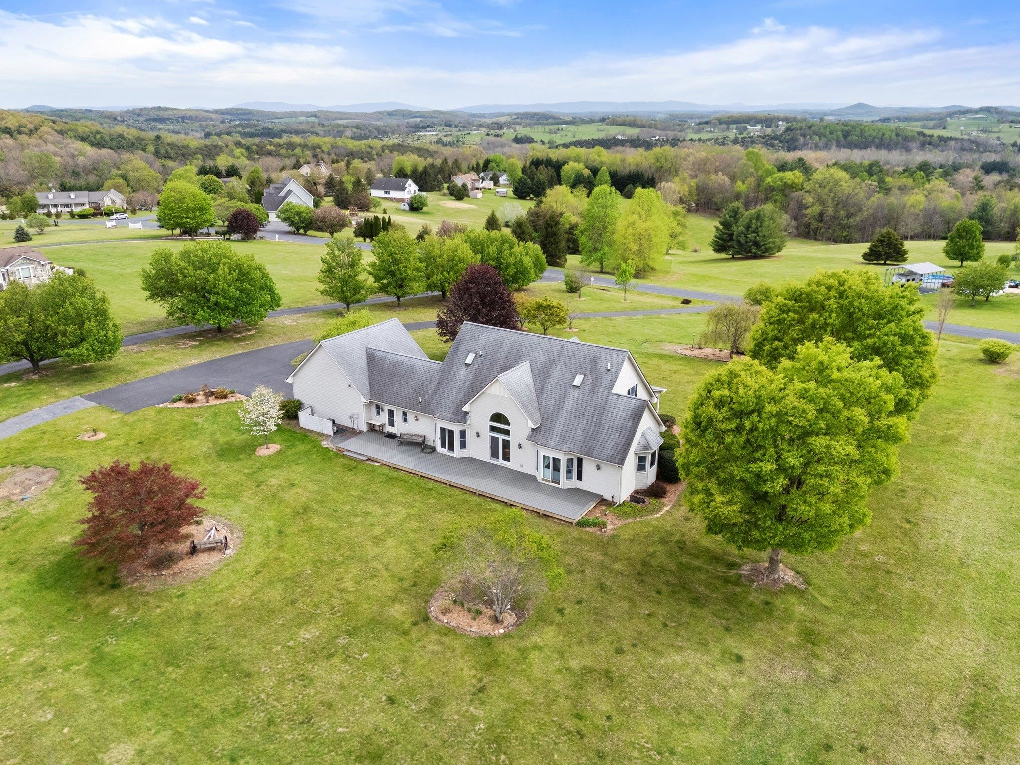 104 TALIAFERRO DR, CHURCHVILLE, Virginia 24421, 4 Bedrooms Bedrooms, ,3 BathroomsBathrooms,Residential,104 TALIAFERRO DR,663628 MLS # 663628