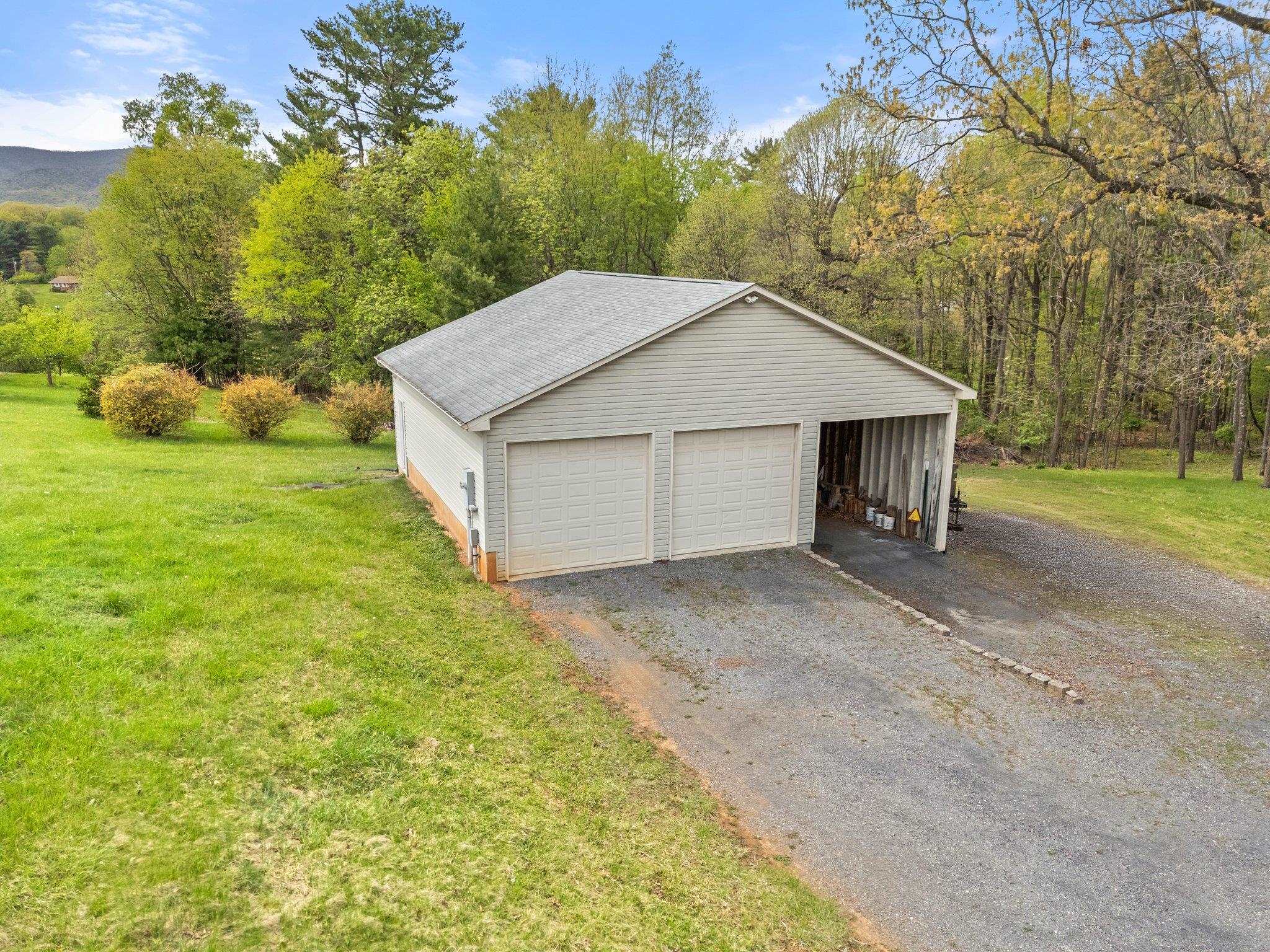 104 TALIAFERRO DR, CHURCHVILLE, Virginia 24421, 4 Bedrooms Bedrooms, ,3 BathroomsBathrooms,Residential,104 TALIAFERRO DR,663628 MLS # 663628