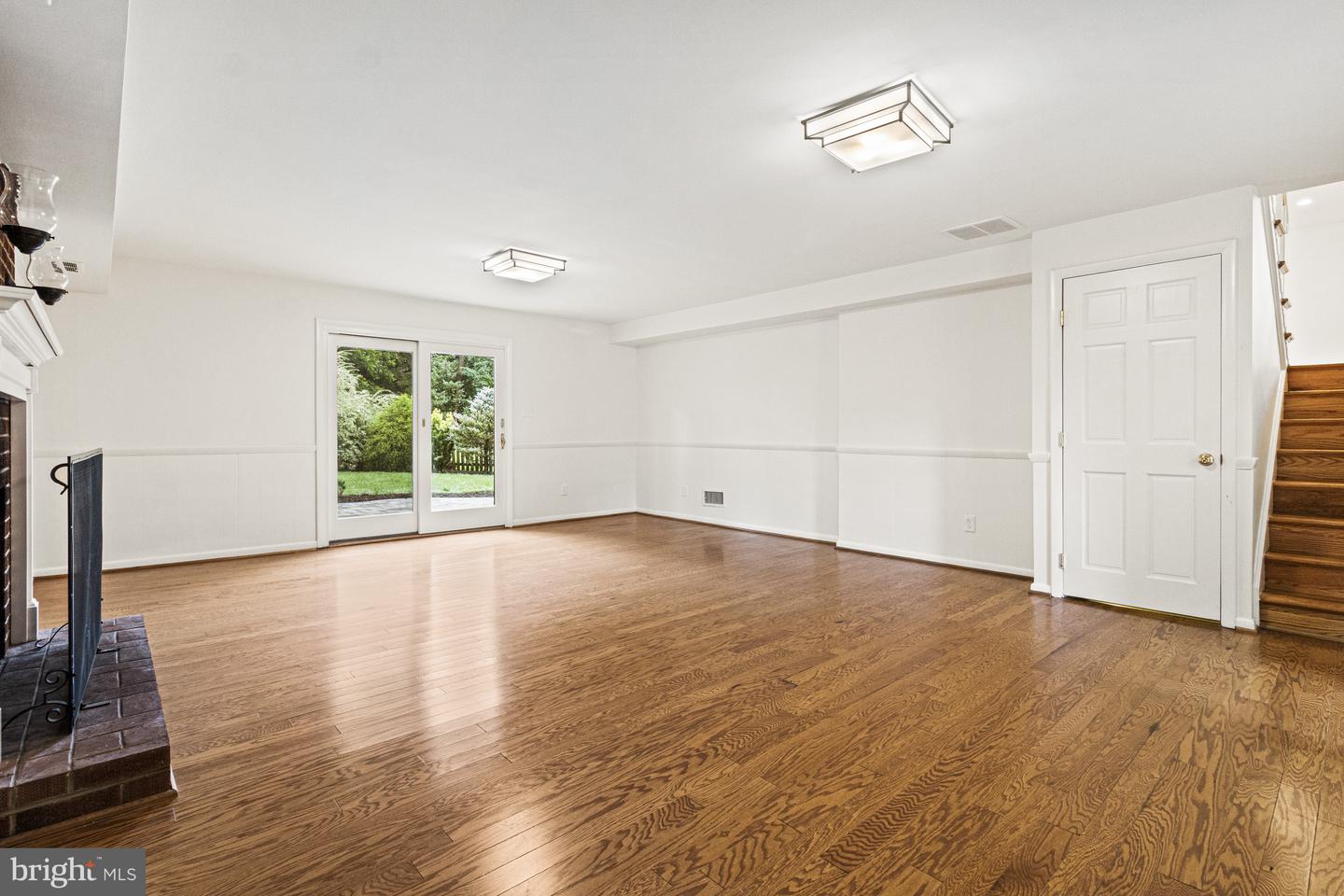 7119 SEA CLIFF RD, MCLEAN, Virginia 22101, 4 Bedrooms Bedrooms, ,3 BathroomsBathrooms,Residential,For sale,7119 SEA CLIFF RD,VAFX2248330 MLS # VAFX2248330