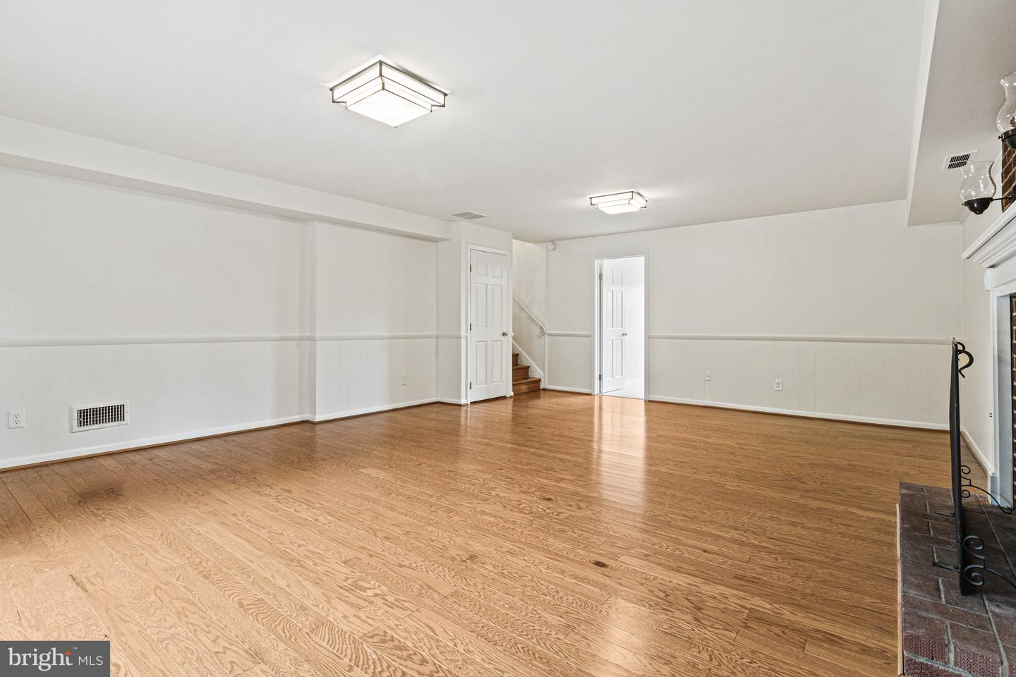 7119 SEA CLIFF RD, MCLEAN, Virginia 22101, 4 Bedrooms Bedrooms, ,3 BathroomsBathrooms,Residential,For sale,7119 SEA CLIFF RD,VAFX2248330 MLS # VAFX2248330