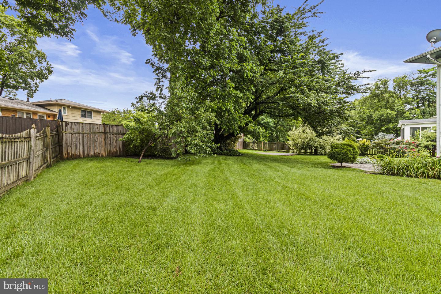 7119 SEA CLIFF RD, MCLEAN, Virginia 22101, 4 Bedrooms Bedrooms, ,3 BathroomsBathrooms,Residential,For sale,7119 SEA CLIFF RD,VAFX2248330 MLS # VAFX2248330