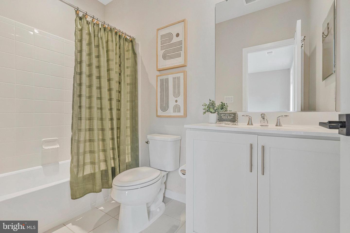 11724 PAYSONS WAY, RESTON, Virginia 20191, 4 Bedrooms Bedrooms, ,4 BathroomsBathrooms,Residential,For sale,11724 PAYSONS WAY,VAFX2248850 MLS # VAFX2248850