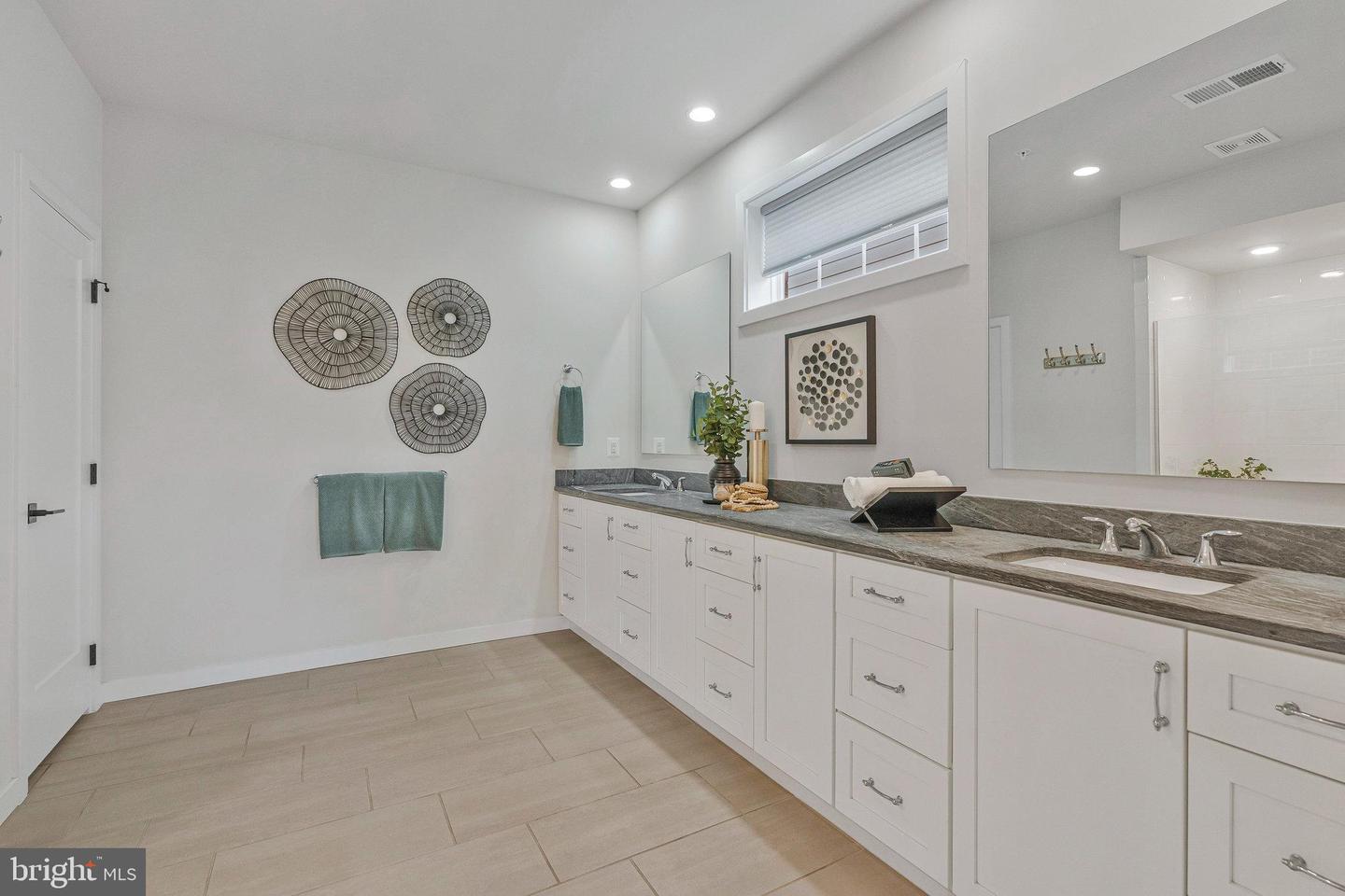 11724 PAYSONS WAY, RESTON, Virginia 20191, 4 Bedrooms Bedrooms, ,4 BathroomsBathrooms,Residential,For sale,11724 PAYSONS WAY,VAFX2248850 MLS # VAFX2248850