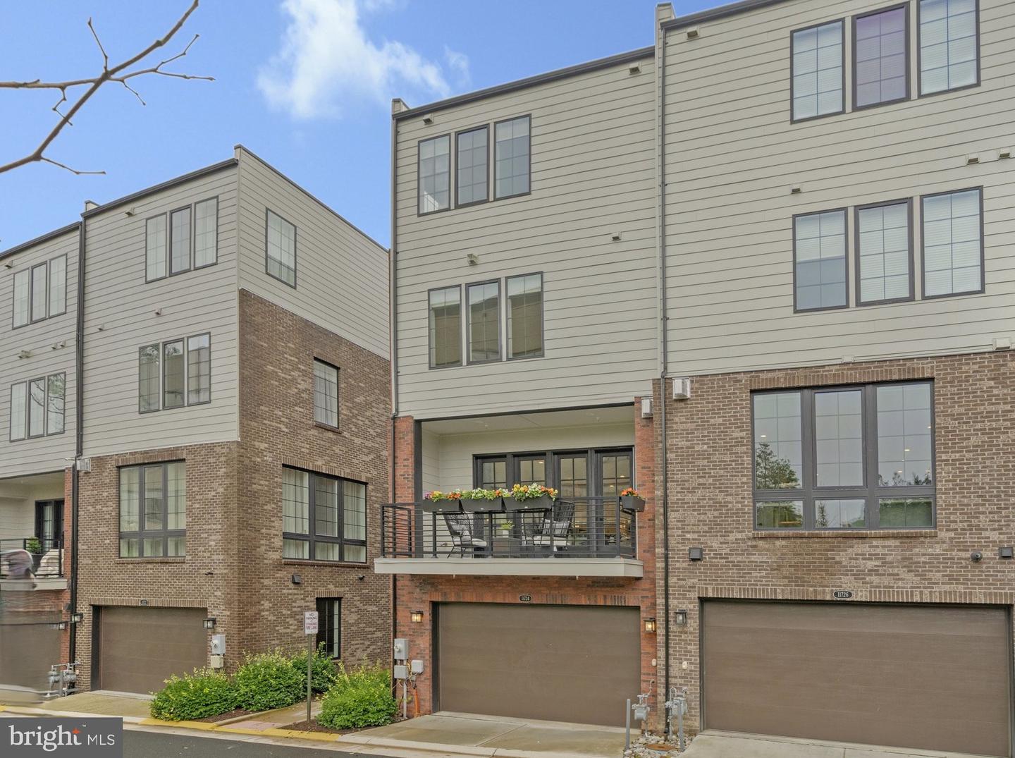 11724 PAYSONS WAY, RESTON, Virginia 20191, 4 Bedrooms Bedrooms, ,4 BathroomsBathrooms,Residential,For sale,11724 PAYSONS WAY,VAFX2248850 MLS # VAFX2248850