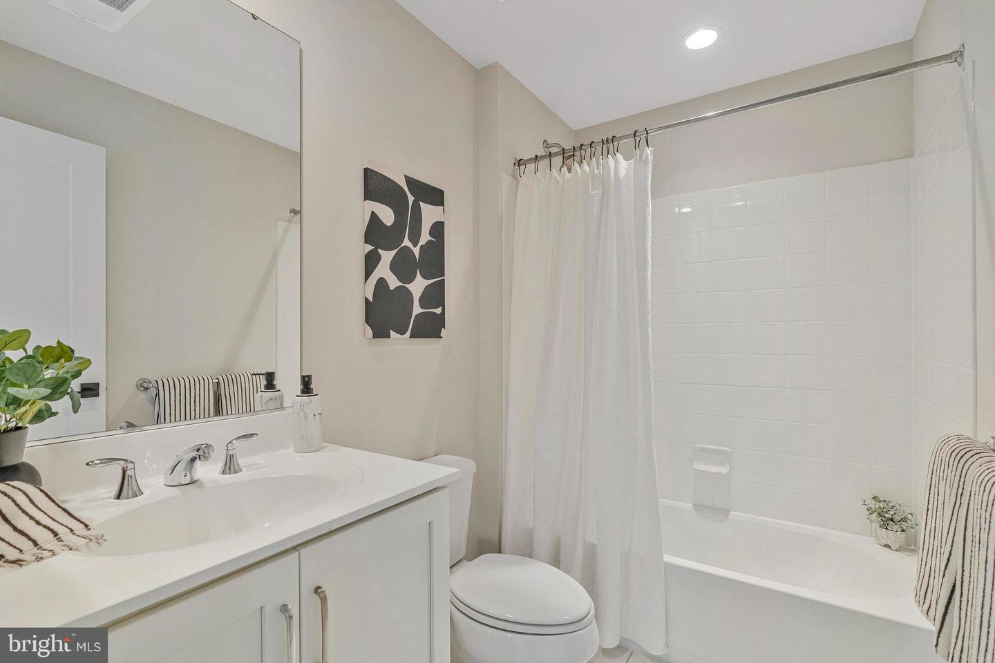 11724 PAYSONS WAY, RESTON, Virginia 20191, 4 Bedrooms Bedrooms, ,4 BathroomsBathrooms,Residential,For sale,11724 PAYSONS WAY,VAFX2248850 MLS # VAFX2248850