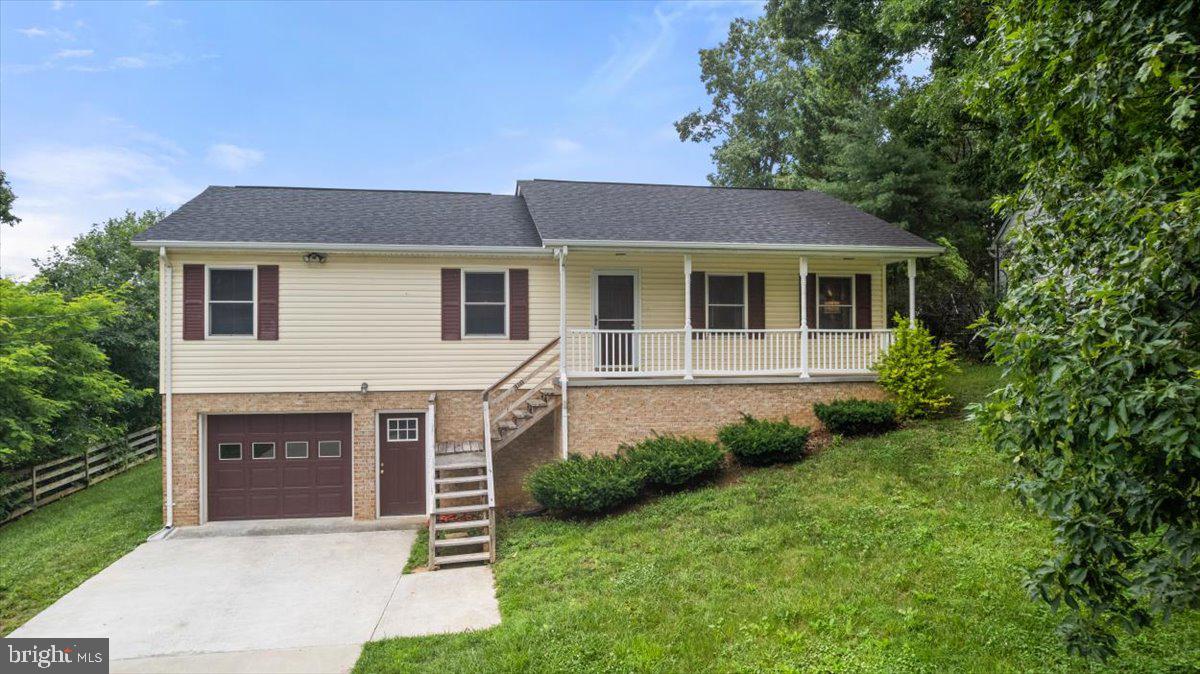 310 RIDGEFIELD AVE, STEPHENS CITY, Virginia 22655, 3 Bedrooms Bedrooms, ,2 BathroomsBathrooms,Residential,For sale,310 RIDGEFIELD AVE,VAFV2034990 MLS # VAFV2034990