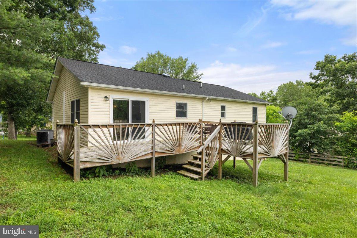 310 RIDGEFIELD AVE, STEPHENS CITY, Virginia 22655, 3 Bedrooms Bedrooms, ,2 BathroomsBathrooms,Residential,For sale,310 RIDGEFIELD AVE,VAFV2034990 MLS # VAFV2034990