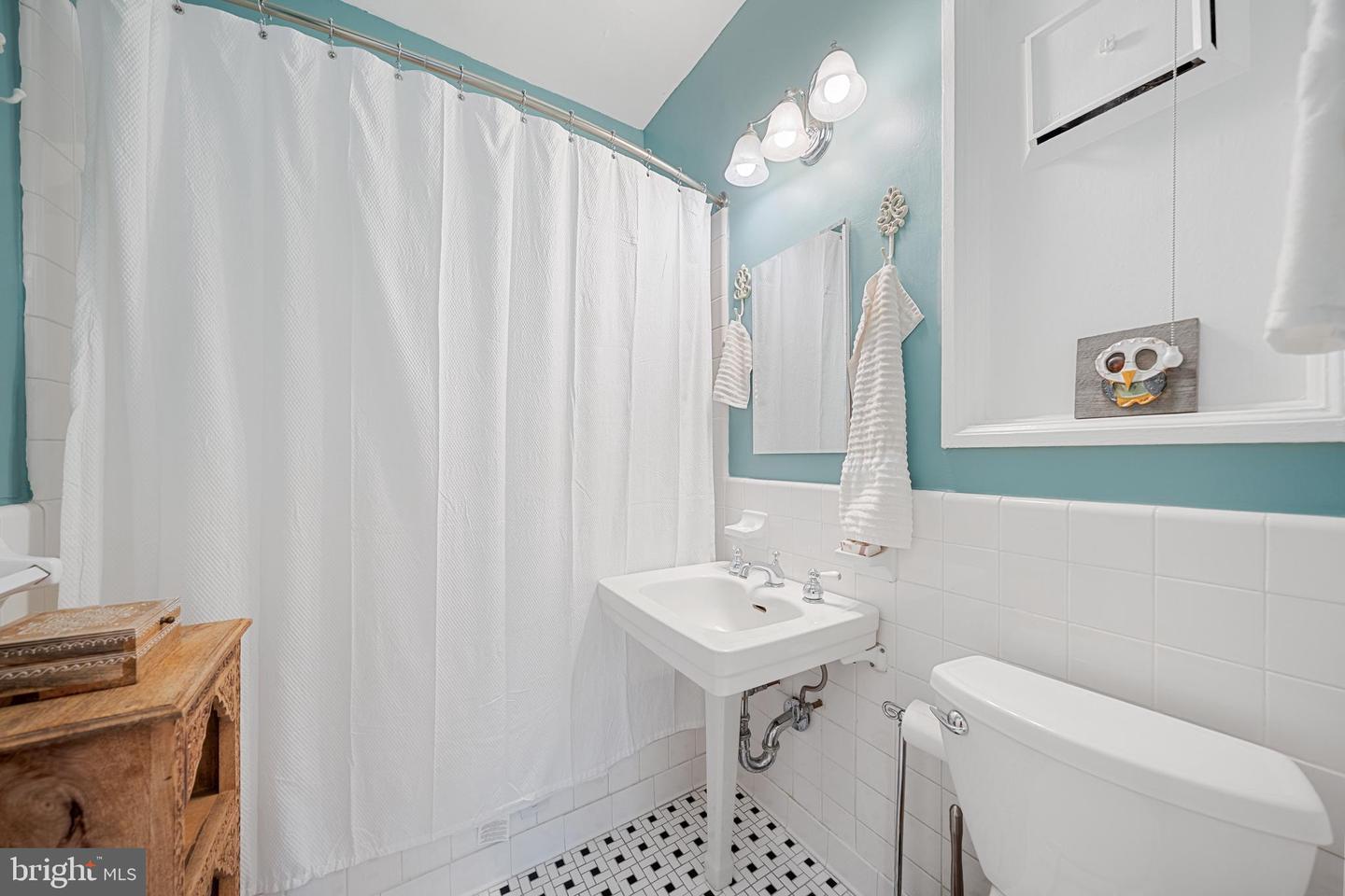 2737 DEVONSHIRE PL NW #321, WASHINGTON, District Of Columbia 20008, 1 Bedroom Bedrooms, ,1 BathroomBathrooms,Residential,For sale,2737 DEVONSHIRE PL NW #321,DCDC2206434 MLS # DCDC2206434