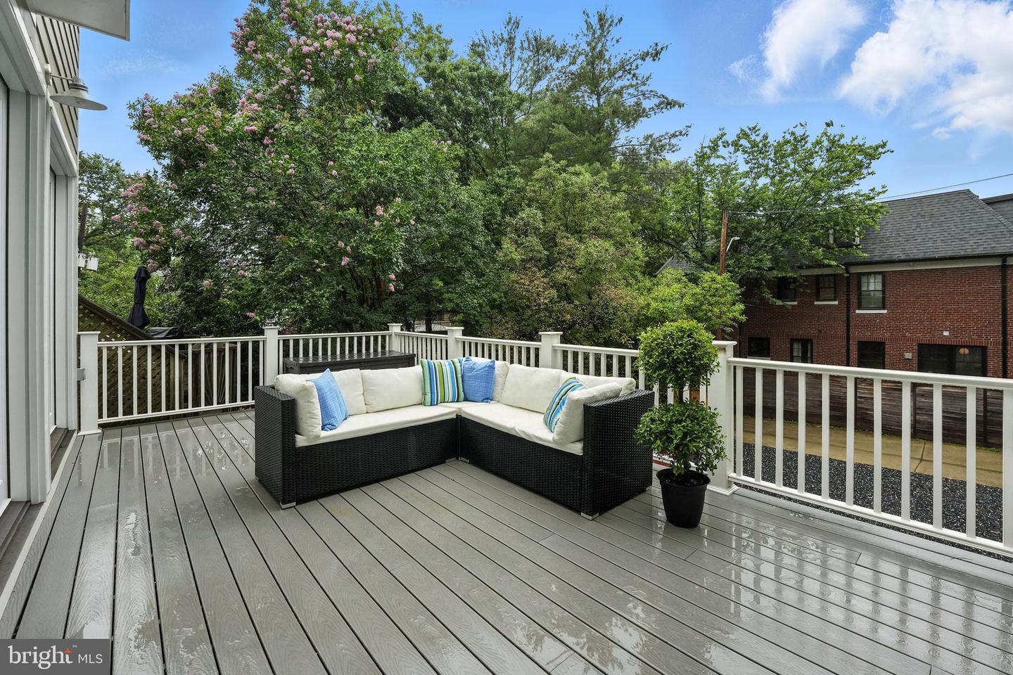 3831 FULTON ST NW, WASHINGTON, District Of Columbia 20007, 4 Bedrooms Bedrooms, ,4 BathroomsBathrooms,Residential,For sale,3831 FULTON ST NW,DCDC2206436 MLS # DCDC2206436